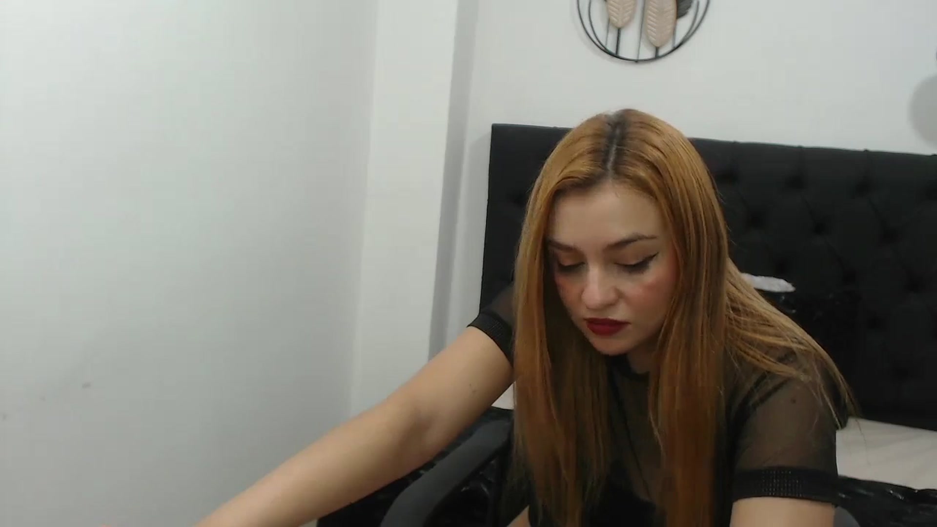 Gallery image thumbnail from CamilleDucan's myfreecams stream on, 02/15/2024, 14:39 image 17 of 20