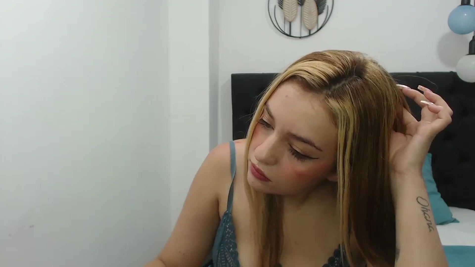 Gallery image thumbnail from CamilleDucan's myfreecams stream on, 02/20/2024, 14:48 image 6 of 20