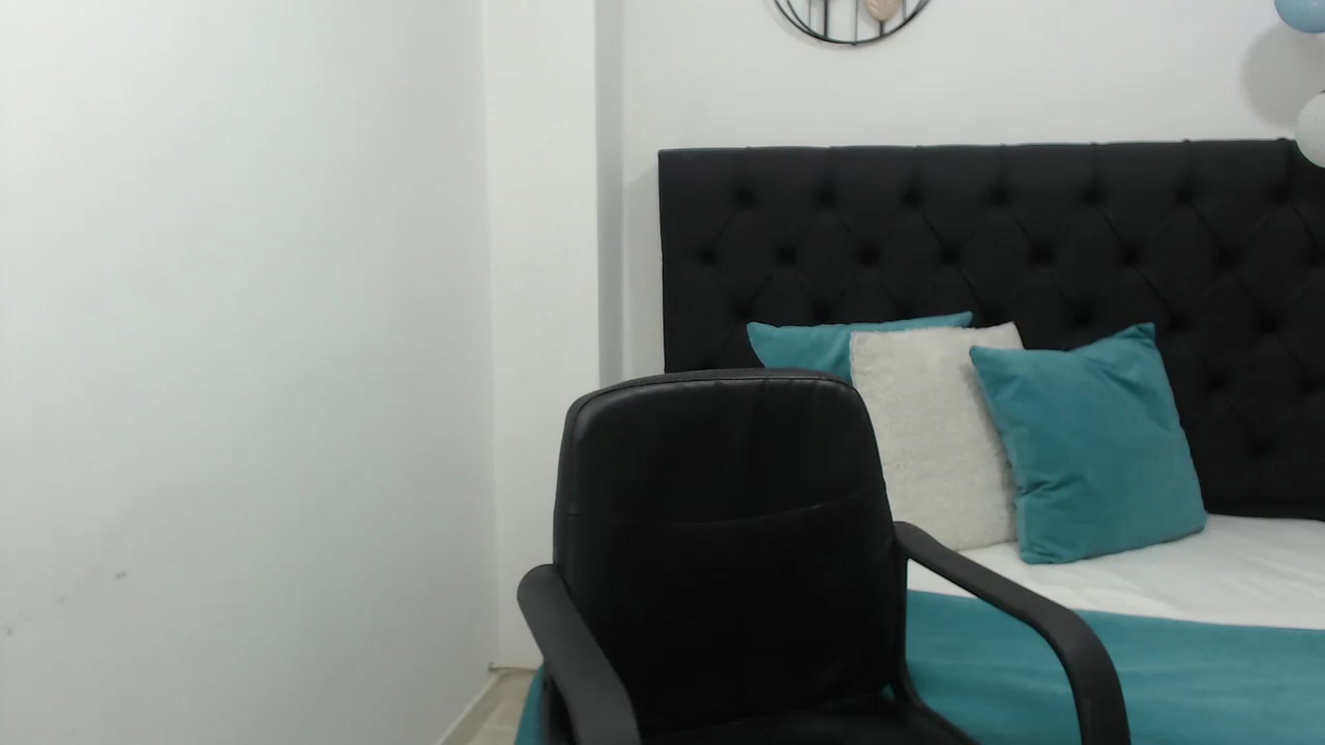 Gallery image thumbnail from CamilleDucan's myfreecams stream on, 02/22/2024, 13:55 image 6 of 20