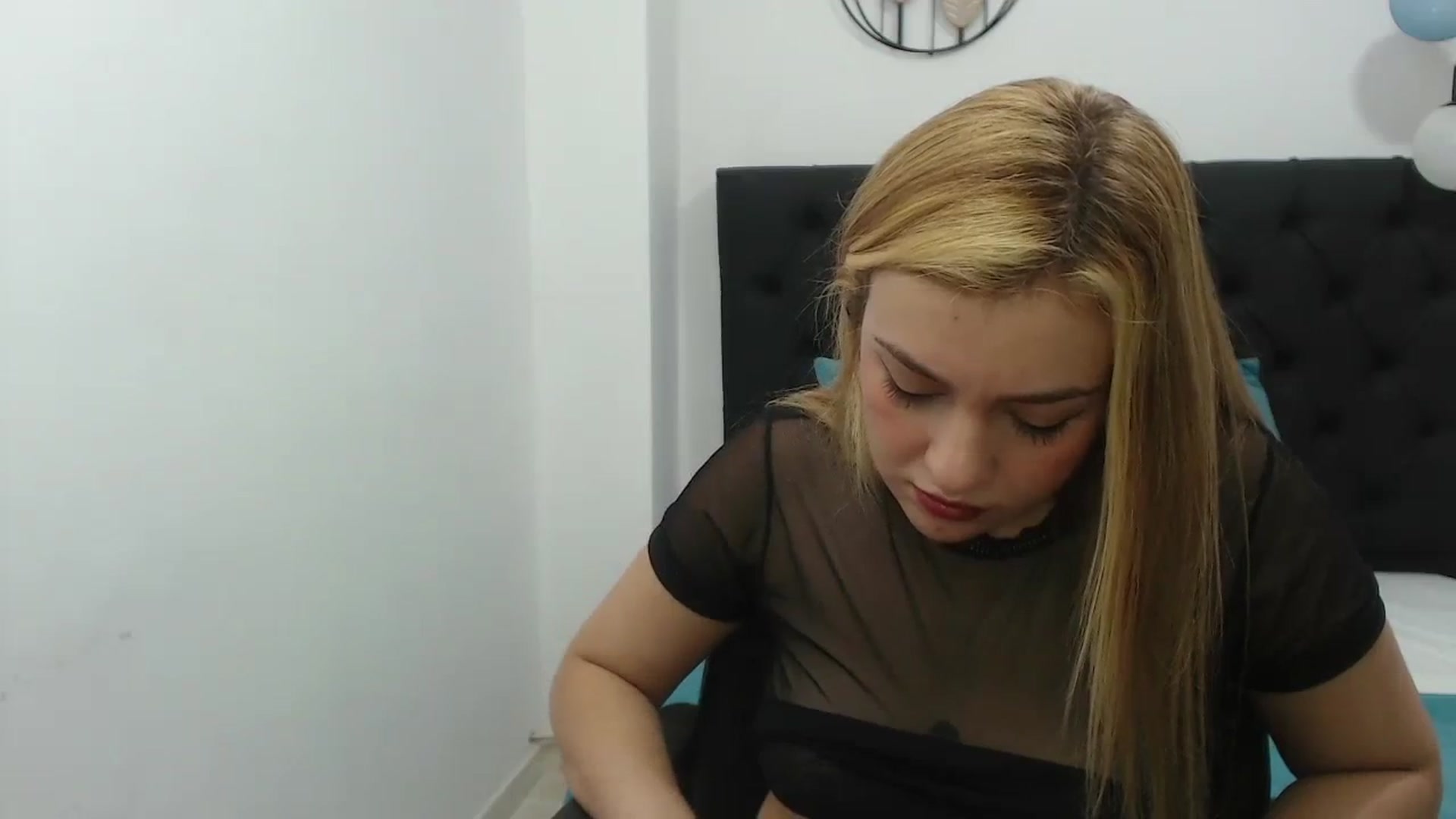 Gallery image thumbnail from CamilleDucan's myfreecams stream on, 02/22/2024, 14:51 image 7 of 20