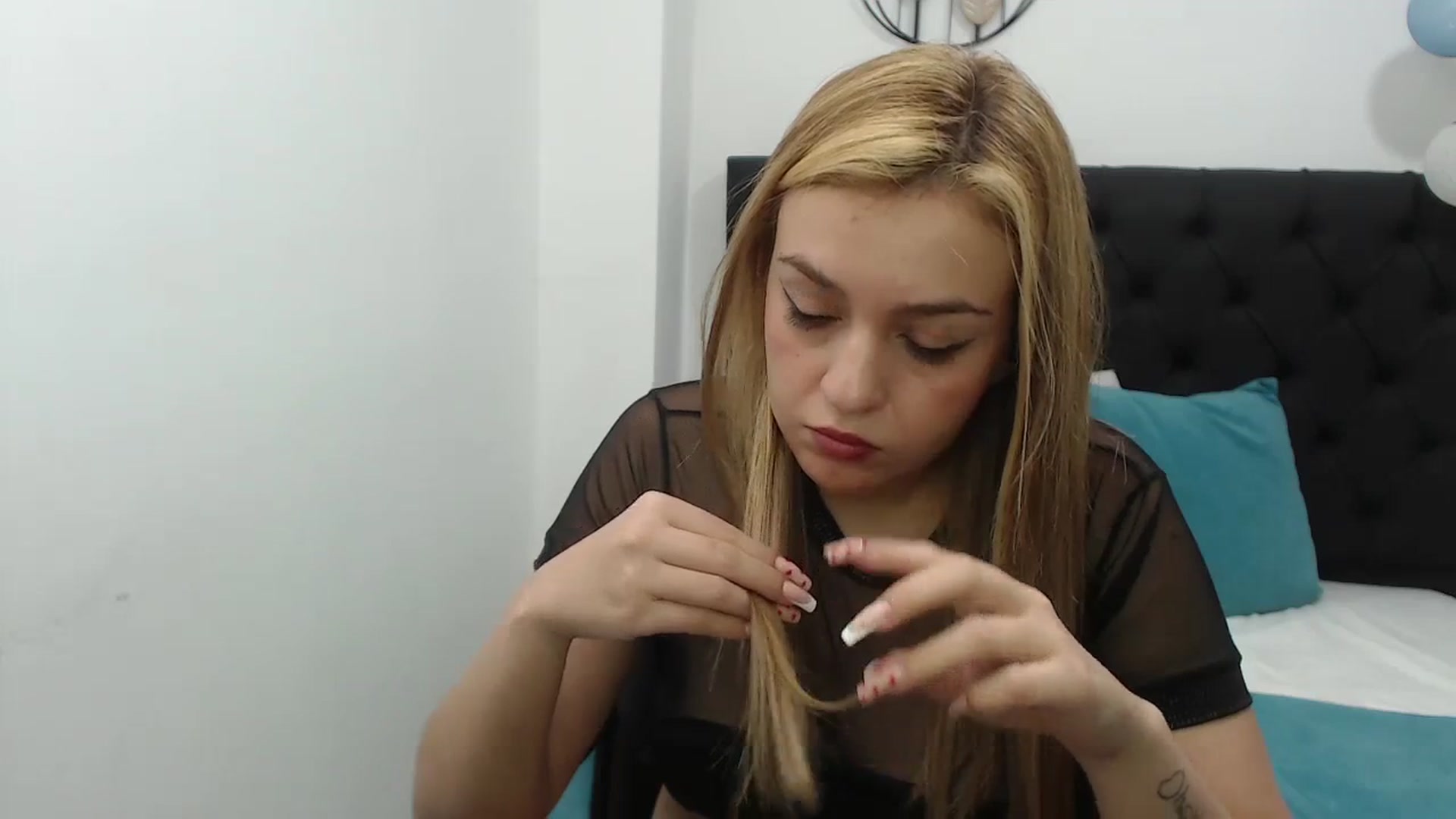 Gallery image thumbnail from CamilleDucan's myfreecams stream on, 02/22/2024, 16:42 image 18 of 20