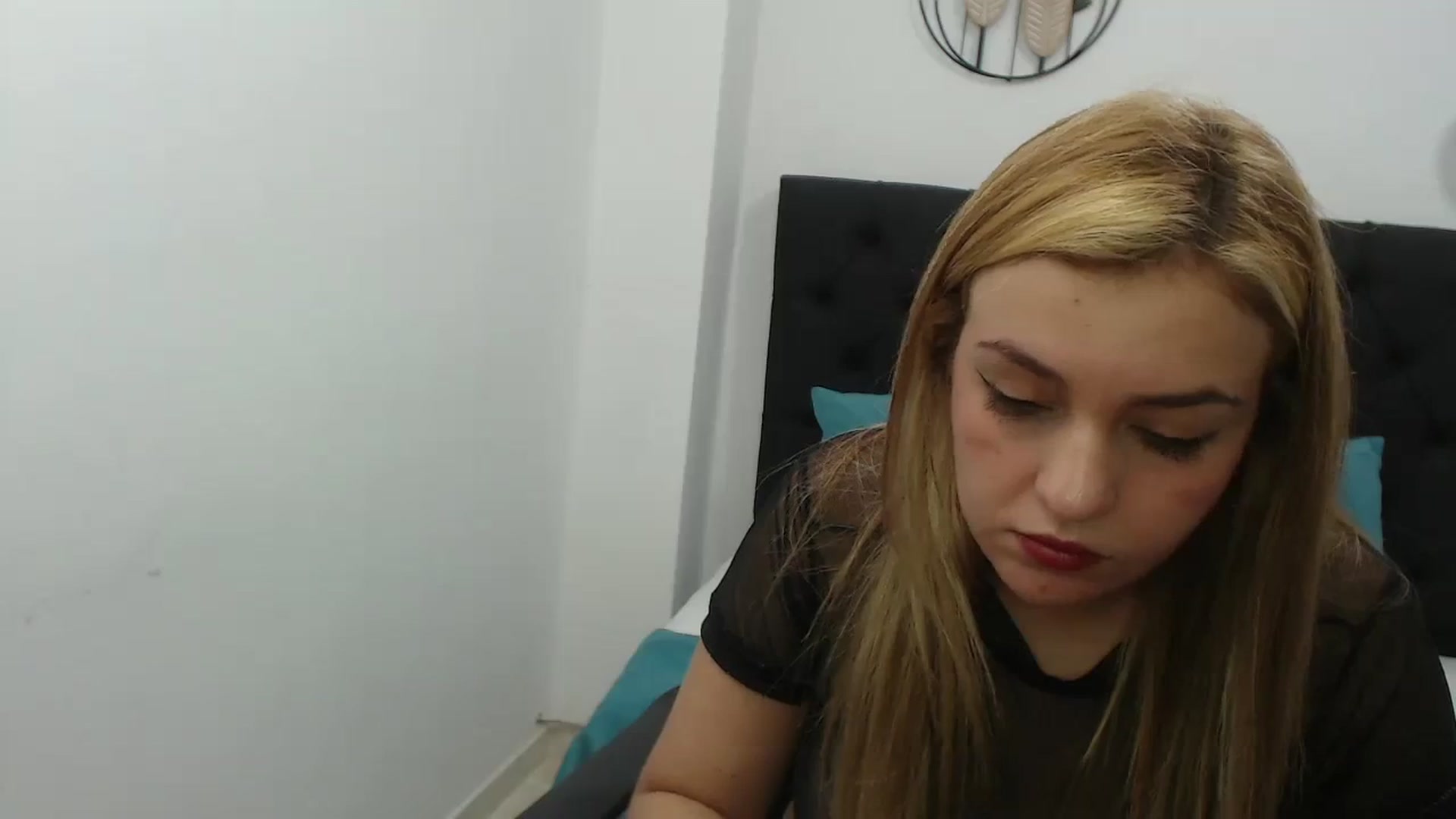 Gallery image thumbnail from CamilleDucan's myfreecams stream on, 02/22/2024, 18:48 image 18 of 20