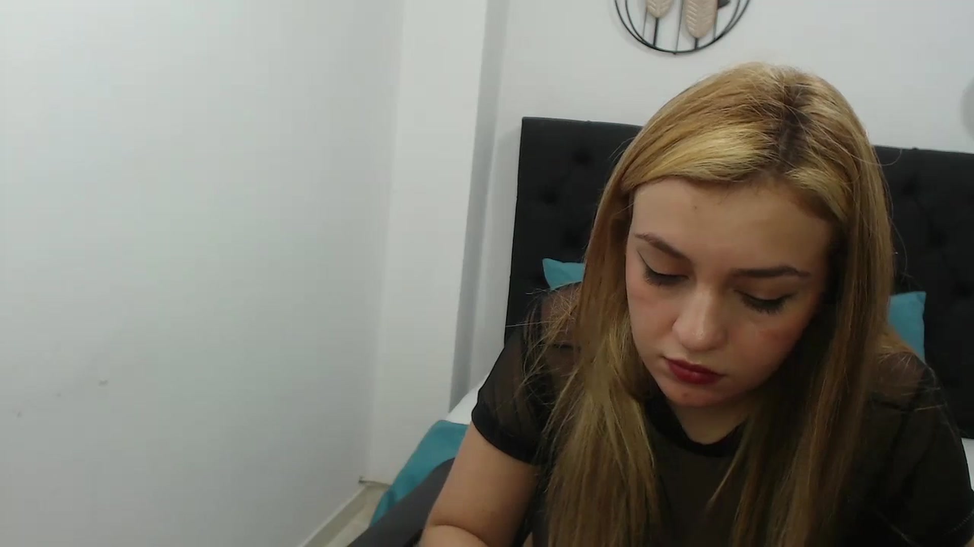 Gallery image thumbnail from CamilleDucan's myfreecams stream on, 02/22/2024, 18:48 image 19 of 20