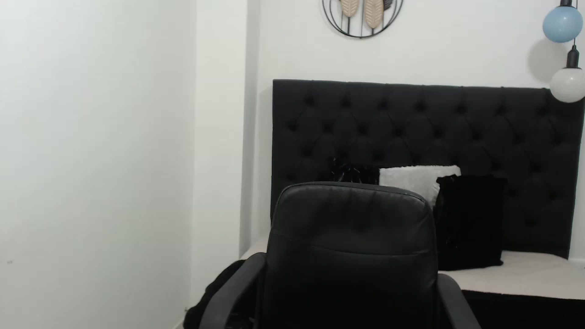 Gallery image thumbnail from CamilleDucan's myfreecams stream on, 02/27/2024, 17:06 image 3 of 20