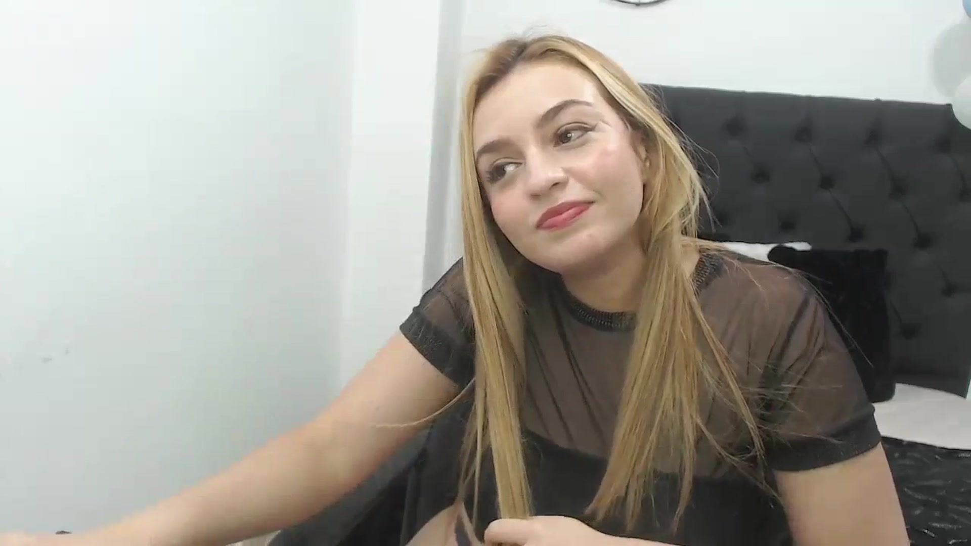 Gallery image thumbnail from CamilleDucan's myfreecams stream on, 03/26/2024, 15:11 image 14 of 20