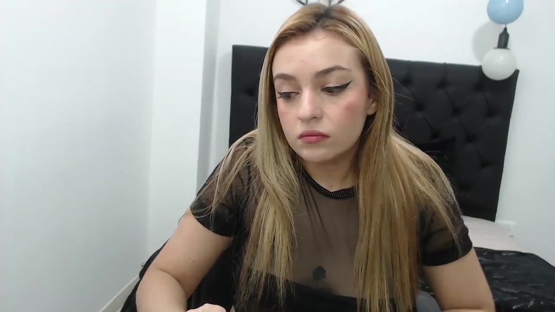 Gallery image thumbnail from CamilleDucan's myfreecams stream on, 04/11/2024, 14:00 image 2 of 20