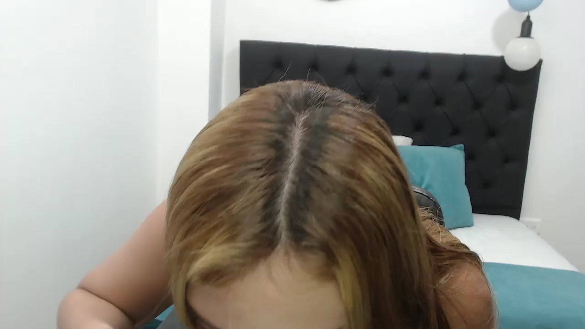 Gallery image thumbnail from CamilleDucan's myfreecams stream on, 04/16/2024, 13:51 image 14 of 20