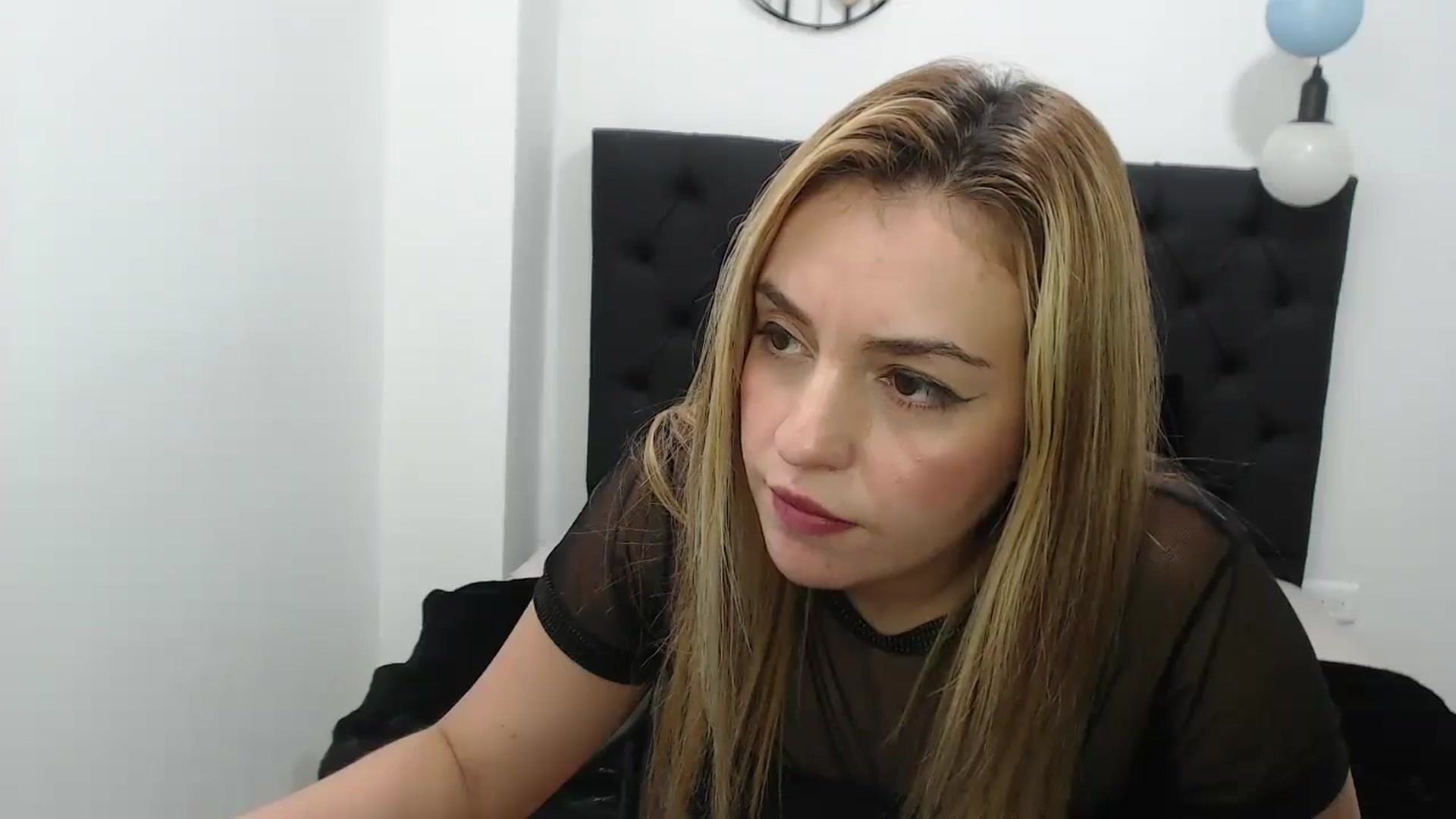 Gallery image thumbnail from CamilleDucan's myfreecams stream on, 04/25/2024, 18:03 image 14 of 20
