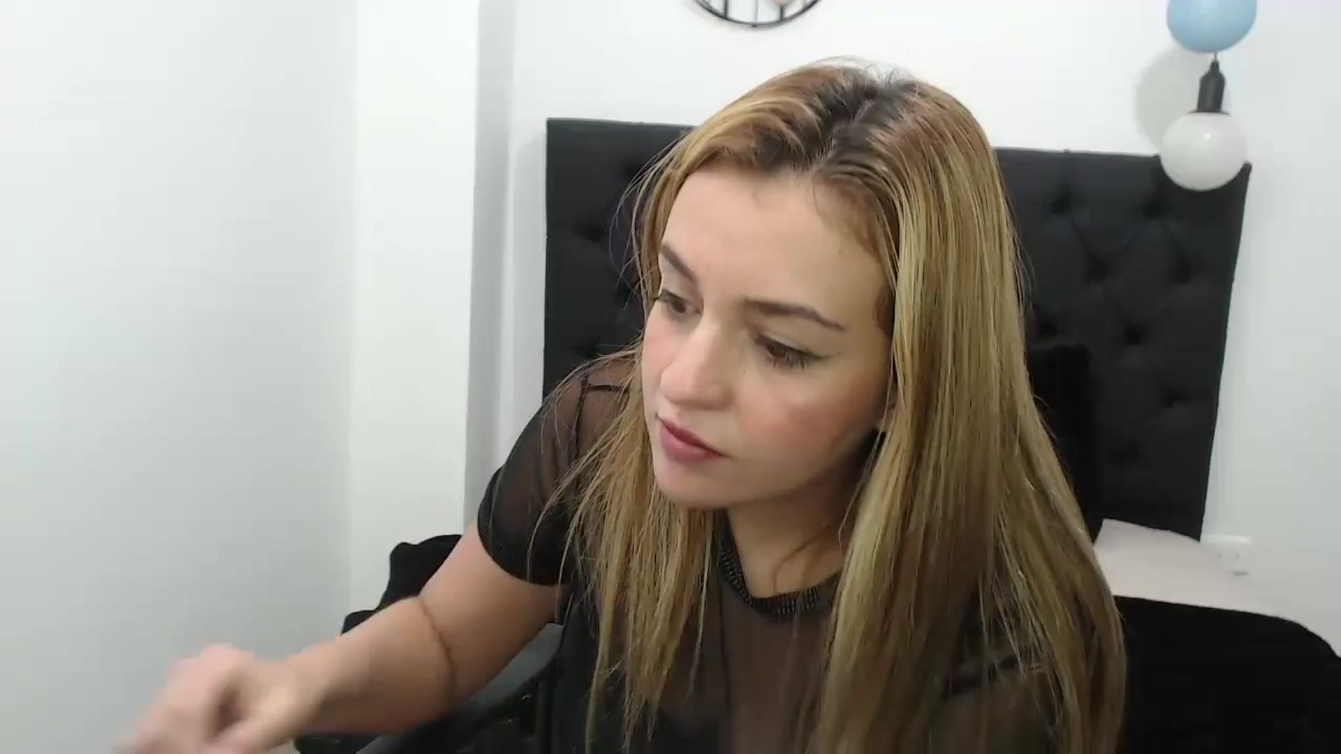 Gallery image thumbnail from CamilleDucan's myfreecams stream on, 04/25/2024, 18:03 image 7 of 20