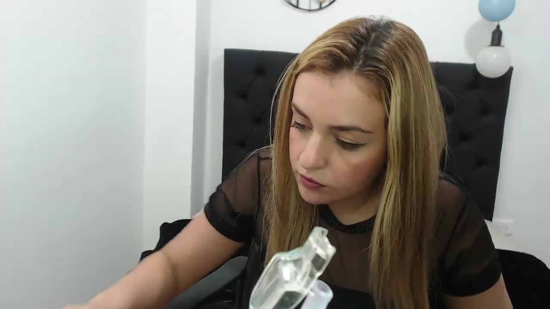 Gallery image thumbnail from CamilleDucan's myfreecams stream on, 04/25/2024, 18:03 image 12 of 20