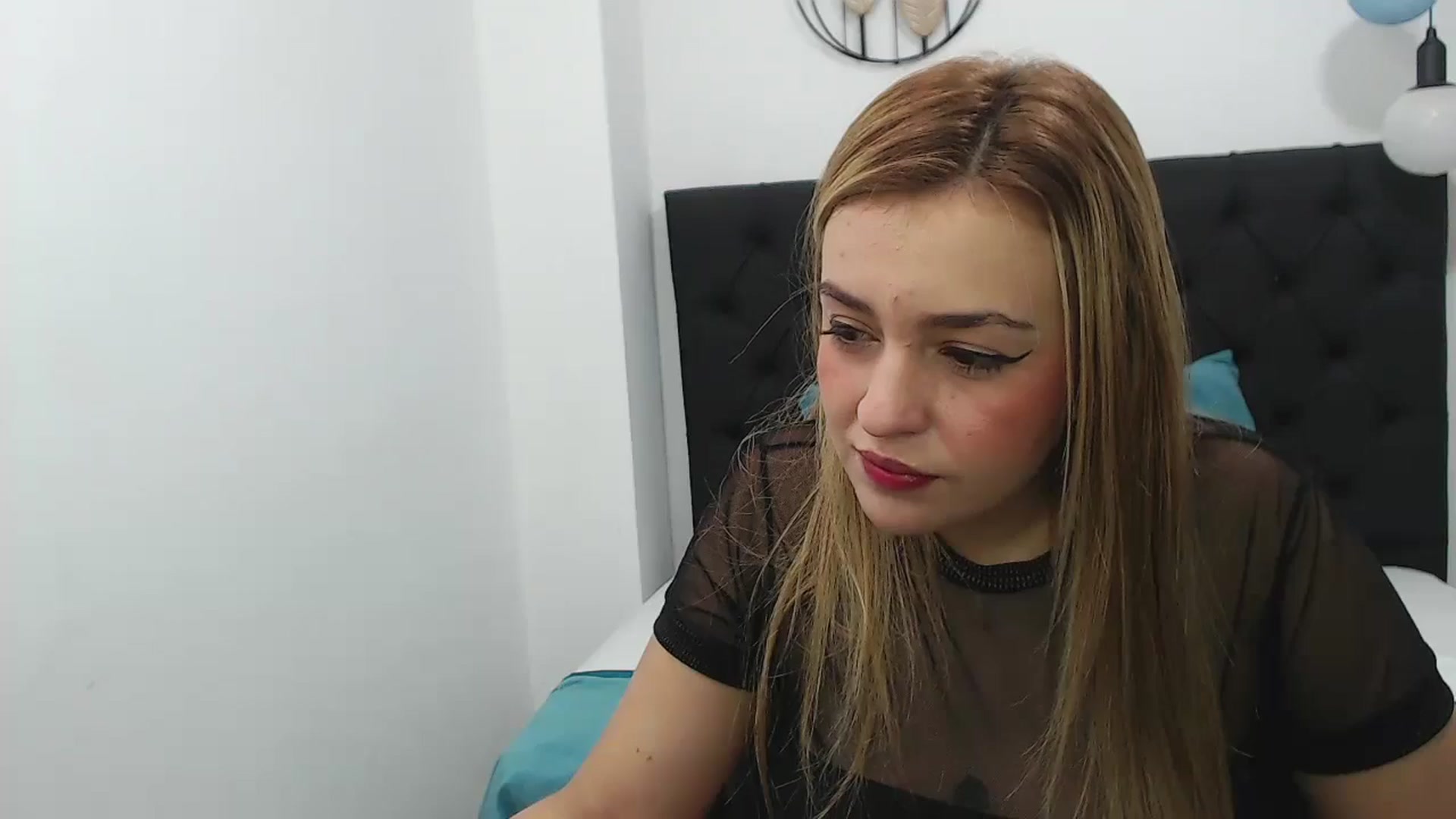 Gallery image thumbnail from CamilleDucan's myfreecams stream on, 05/18/2024, 13:54 image 17 of 20