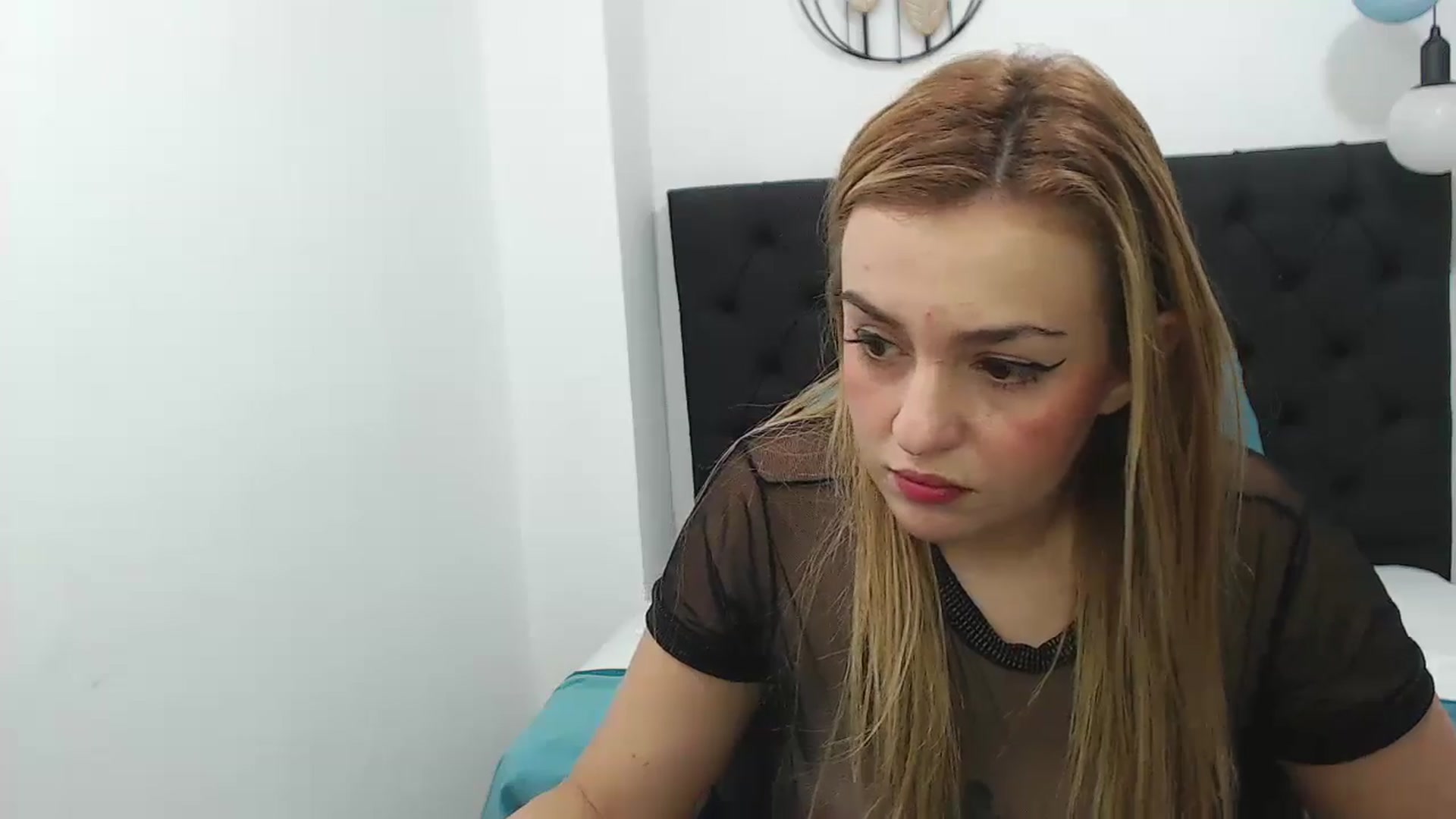 Gallery image thumbnail from CamilleDucan's myfreecams stream on, 05/18/2024, 14:27 image 16 of 20