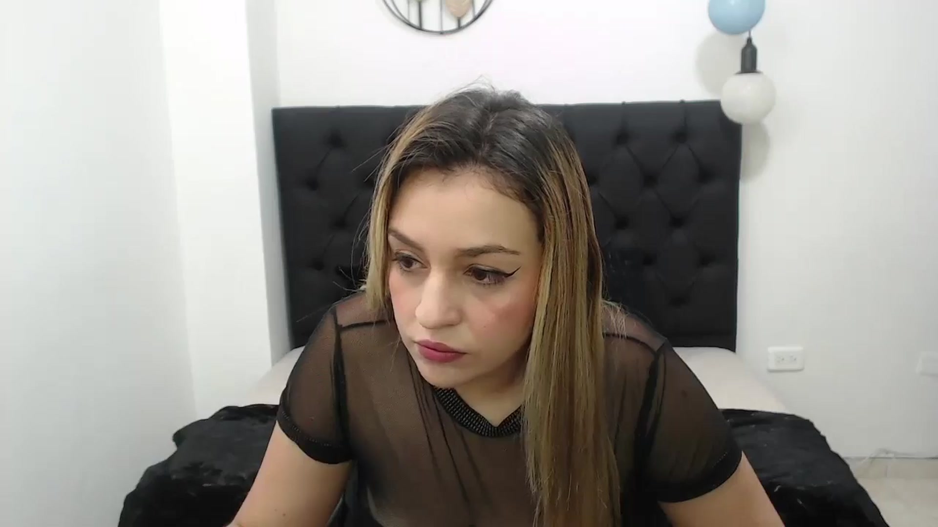 Gallery image thumbnail from CamilleDucan's myfreecams stream on, 09/27/2024, 13:40 image 4 of 20