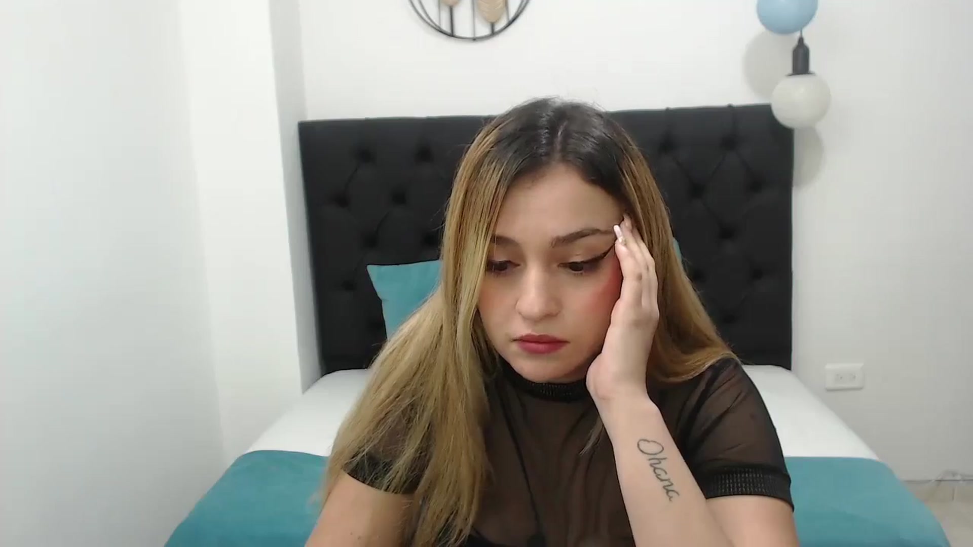 Gallery image thumbnail from CamilleDucan's myfreecams stream on, 10/03/2024, 15:57 image 17 of 20