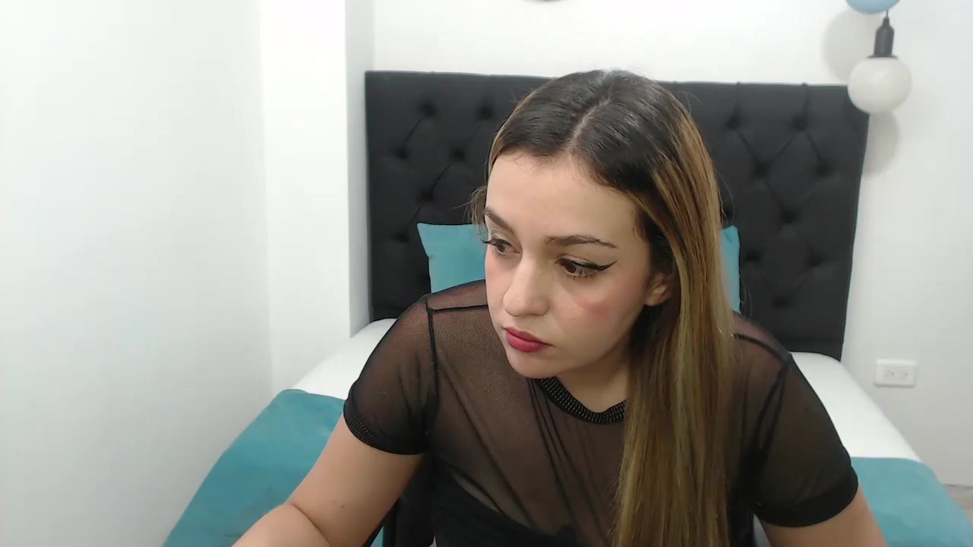 Gallery image thumbnail from CamilleDucan's myfreecams stream on, 10/03/2024, 18:53 image 2 of 20