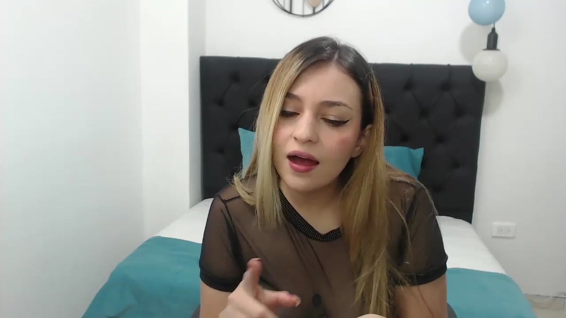 Gallery image thumbnail from CamilleDucan's myfreecams stream on, 10/18/2024, 13:35 image 5 of 20