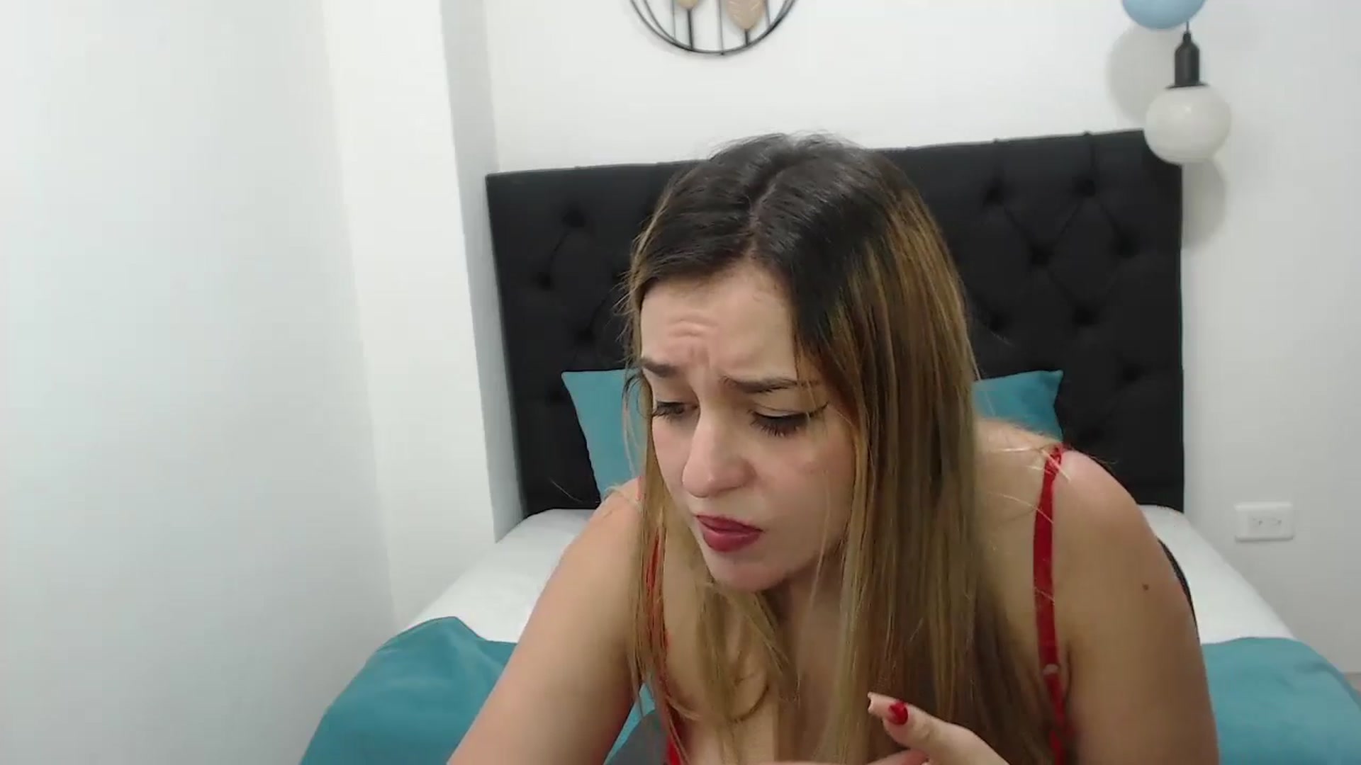 Gallery image thumbnail from CamilleDucan's myfreecams stream on, 10/19/2024, 17:17 image 20 of 20