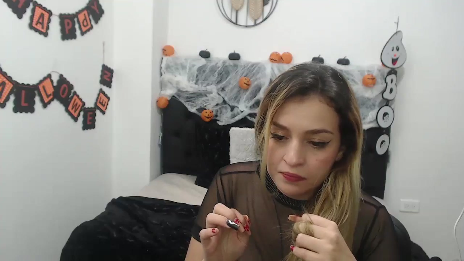 Gallery image thumbnail from CamilleDucan's myfreecams stream on, 10/25/2024, 18:48 image 3 of 20
