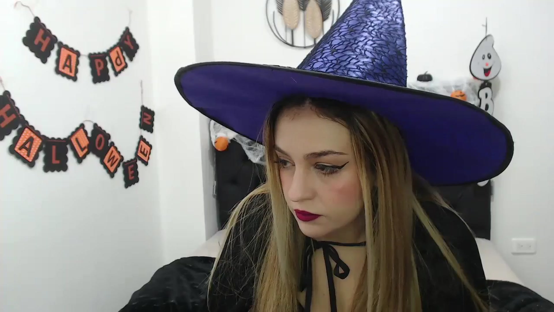 Gallery image thumbnail from CamilleDucan's myfreecams stream on, 10/31/2024, 13:28 image 20 of 20