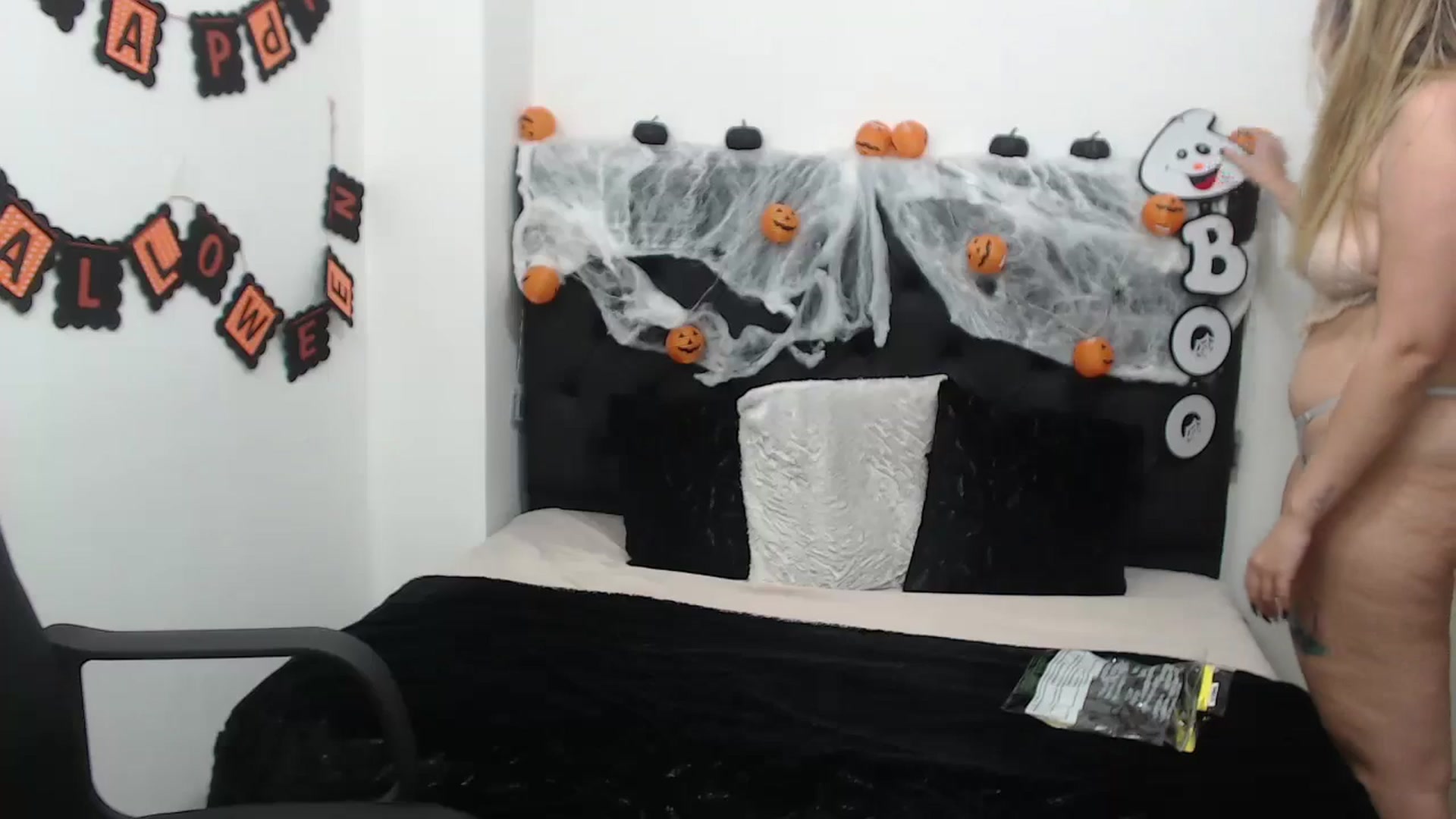 Gallery image thumbnail from CamilleDucan's myfreecams stream on, 11/01/2024, 13:45 image 17 of 20