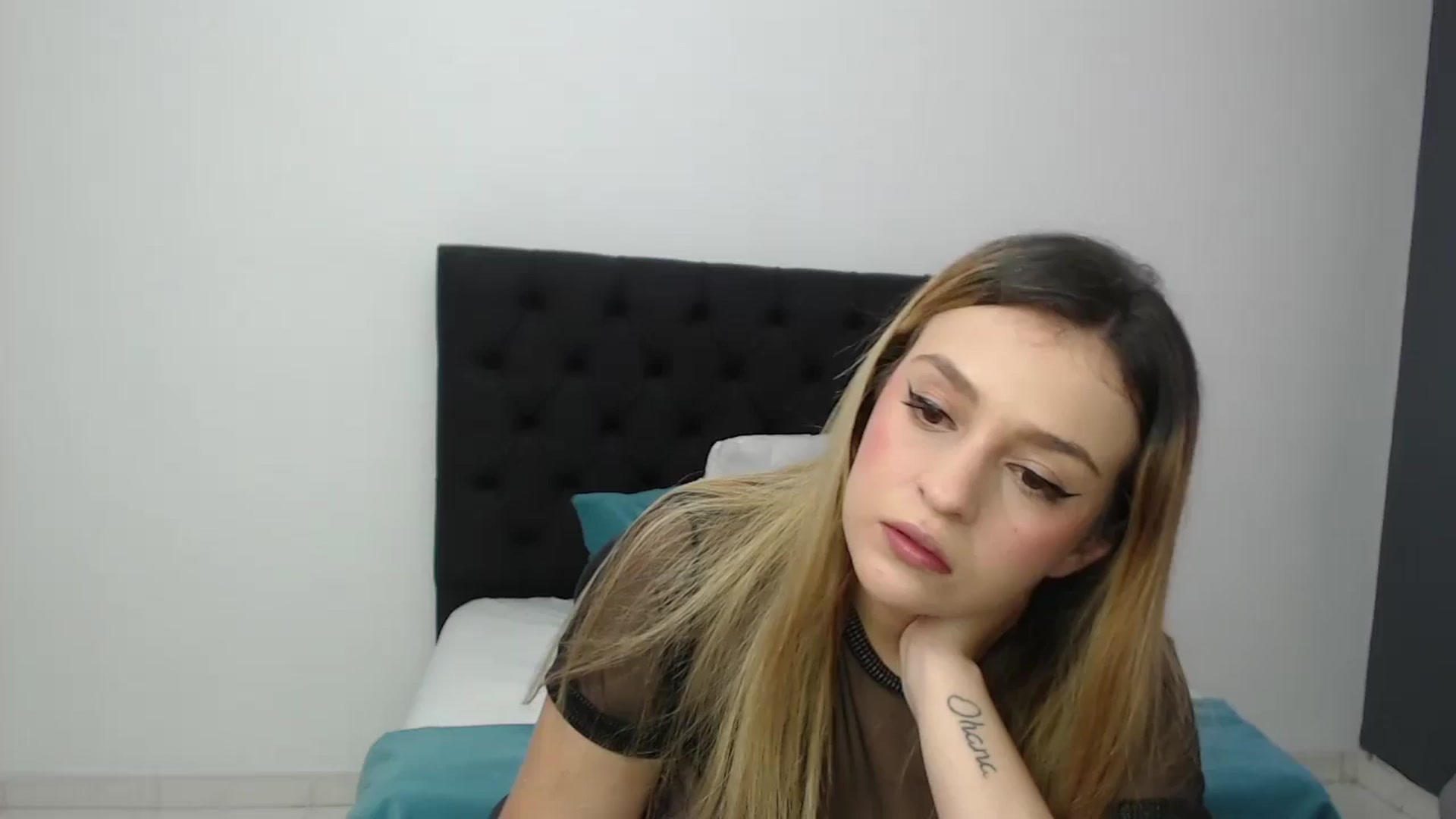 Gallery image thumbnail from CamilleDucan's myfreecams stream on, 11/09/2024, 14:35 image 1 of 20