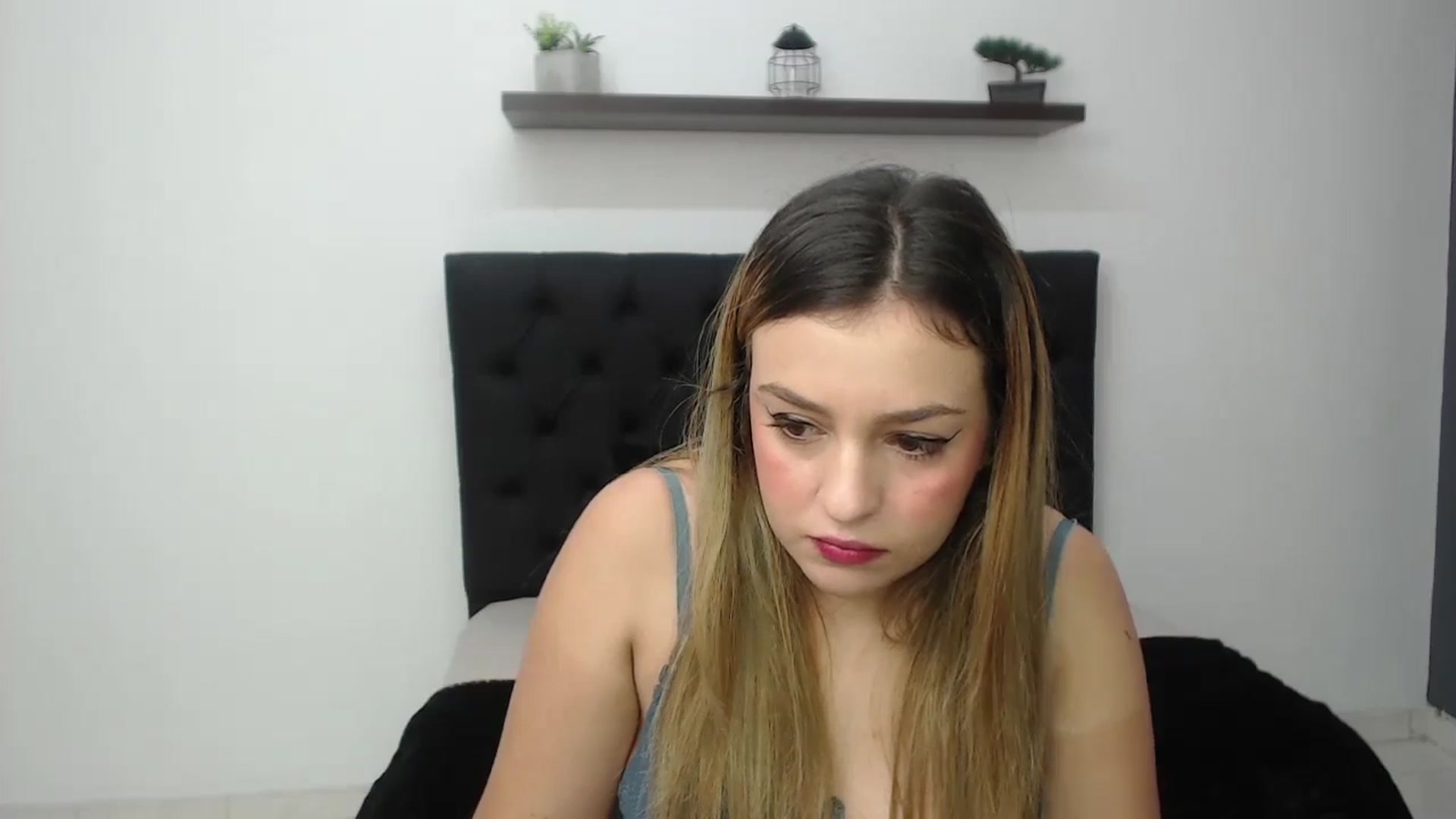 Gallery image thumbnail from CamilleDucan's myfreecams stream on, 11/13/2024, 13:24 image 17 of 20