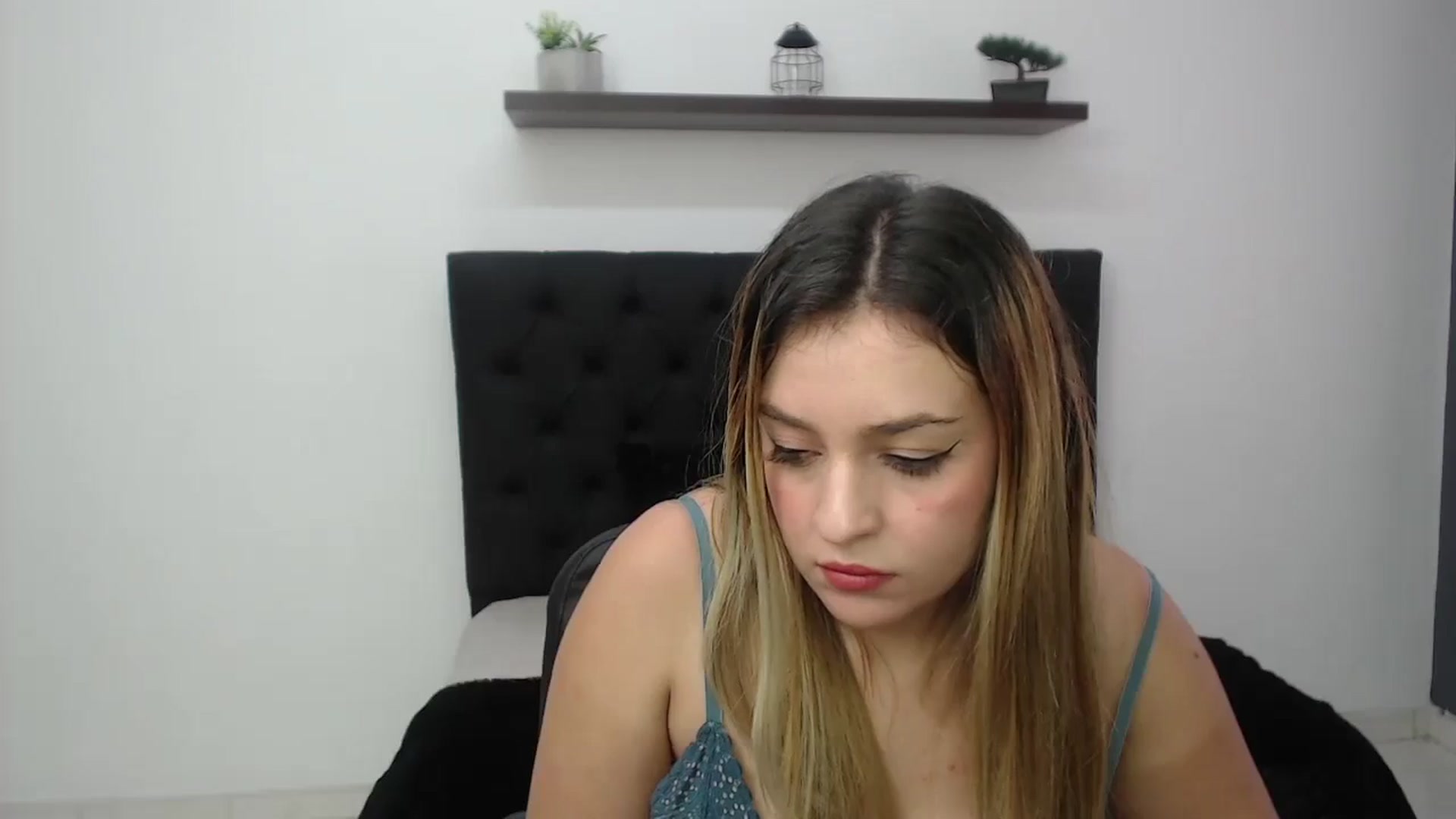 Gallery image thumbnail from CamilleDucan's myfreecams stream on, 11/13/2024, 16:52 image 2 of 20