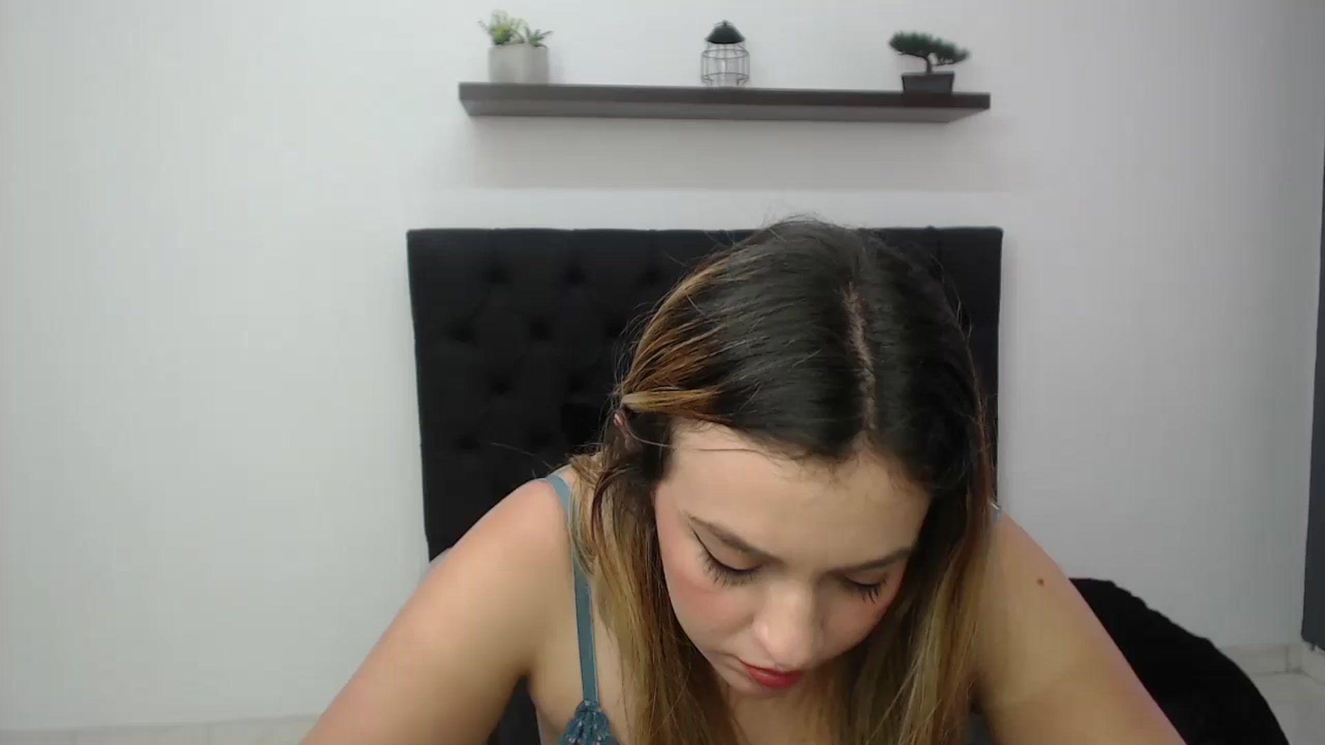 Gallery image thumbnail from CamilleDucan's myfreecams stream on, 11/13/2024, 16:52 image 3 of 20
