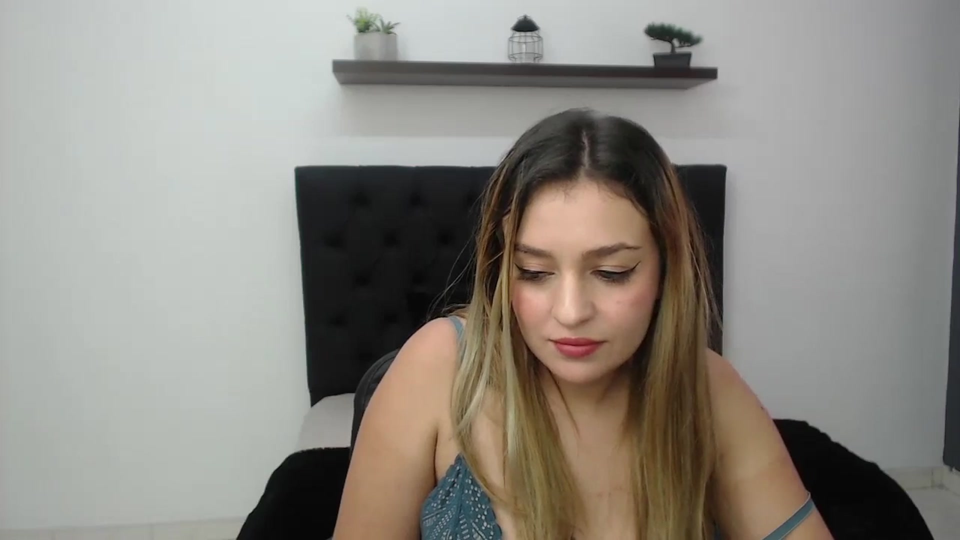 Gallery image thumbnail from CamilleDucan's myfreecams stream on, 11/13/2024, 16:52 image 7 of 20