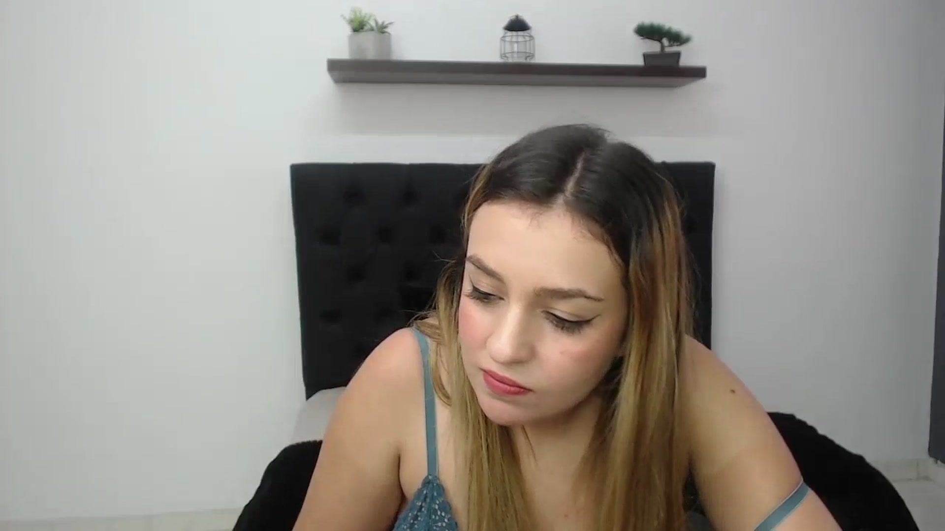 Gallery image thumbnail from CamilleDucan's myfreecams stream on, 11/13/2024, 16:52 image 6 of 20