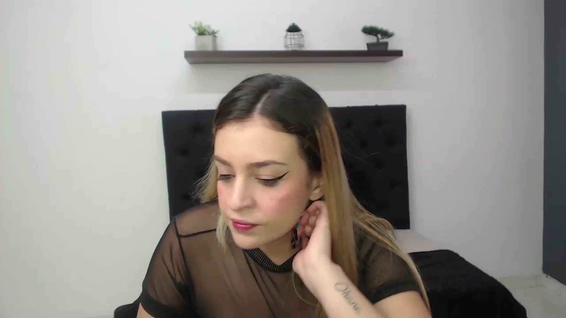 Gallery image thumbnail from CamilleDucan's myfreecams stream on, 11/15/2024, 13:47 image 16 of 20