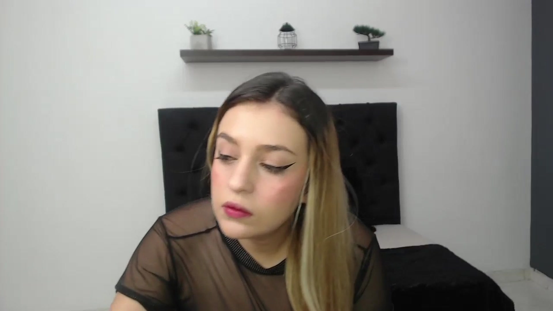 Gallery image thumbnail from CamilleDucan's myfreecams stream on, 11/15/2024, 13:47 image 8 of 20