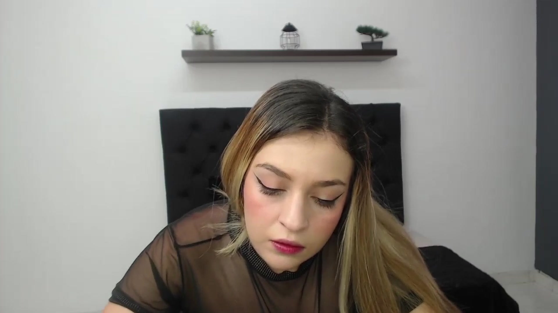 Gallery image thumbnail from CamilleDucan's myfreecams stream on, 11/15/2024, 13:47 image 9 of 20