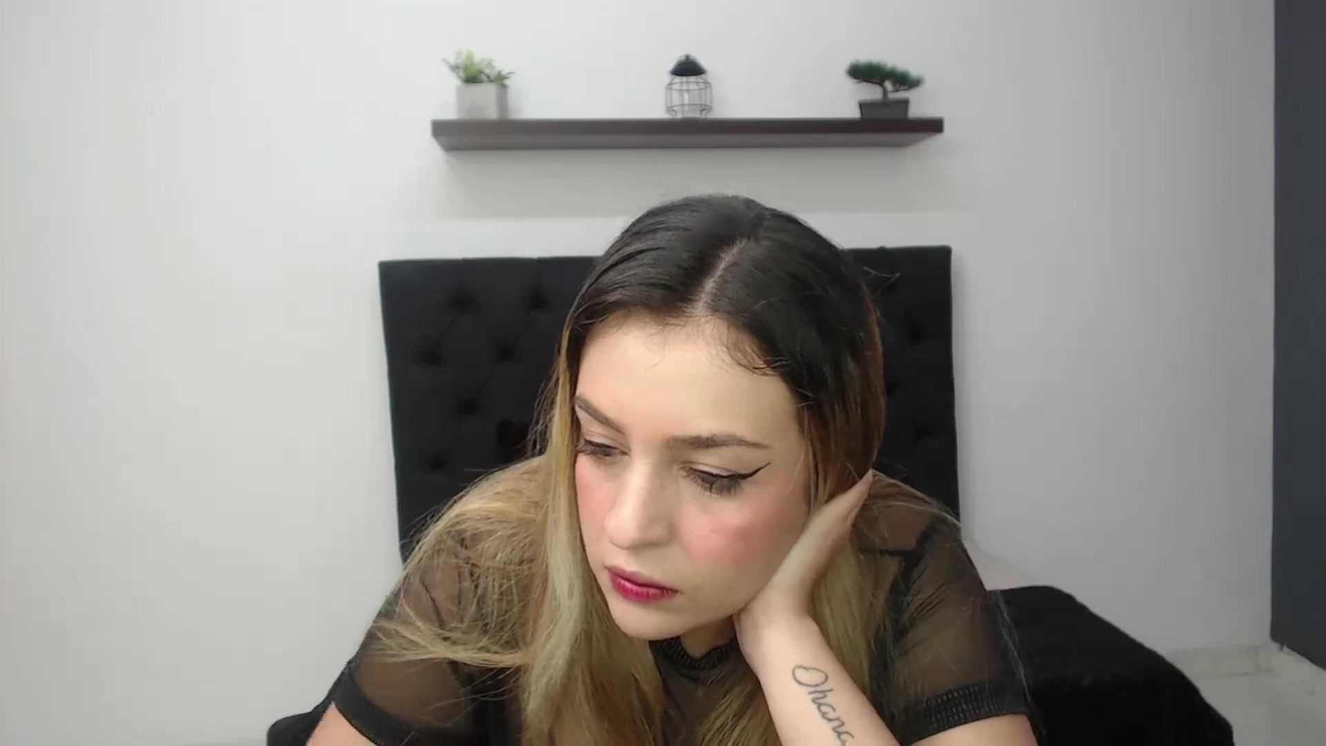 Gallery image thumbnail from CamilleDucan's myfreecams stream on, 11/15/2024, 13:47 image 3 of 20