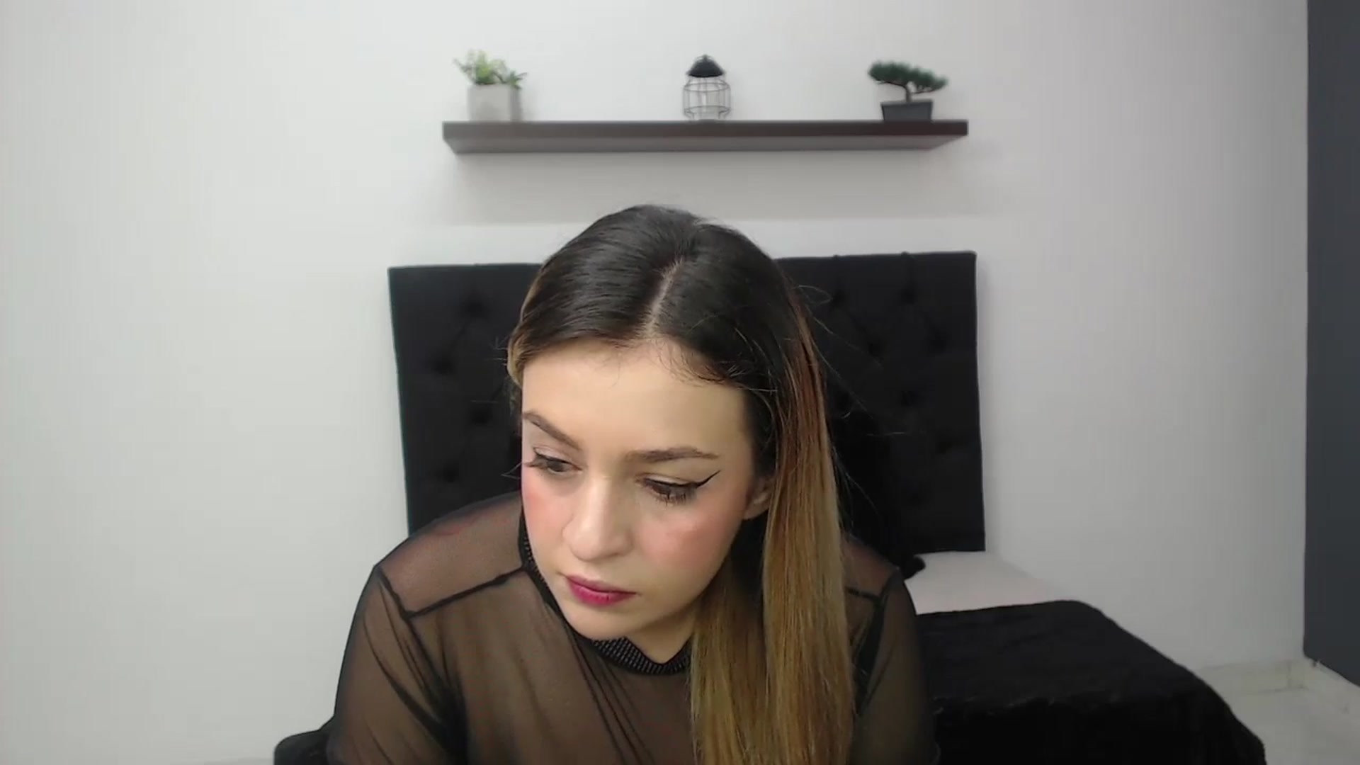 Gallery image thumbnail from CamilleDucan's myfreecams stream on, 11/15/2024, 13:47 image 13 of 20
