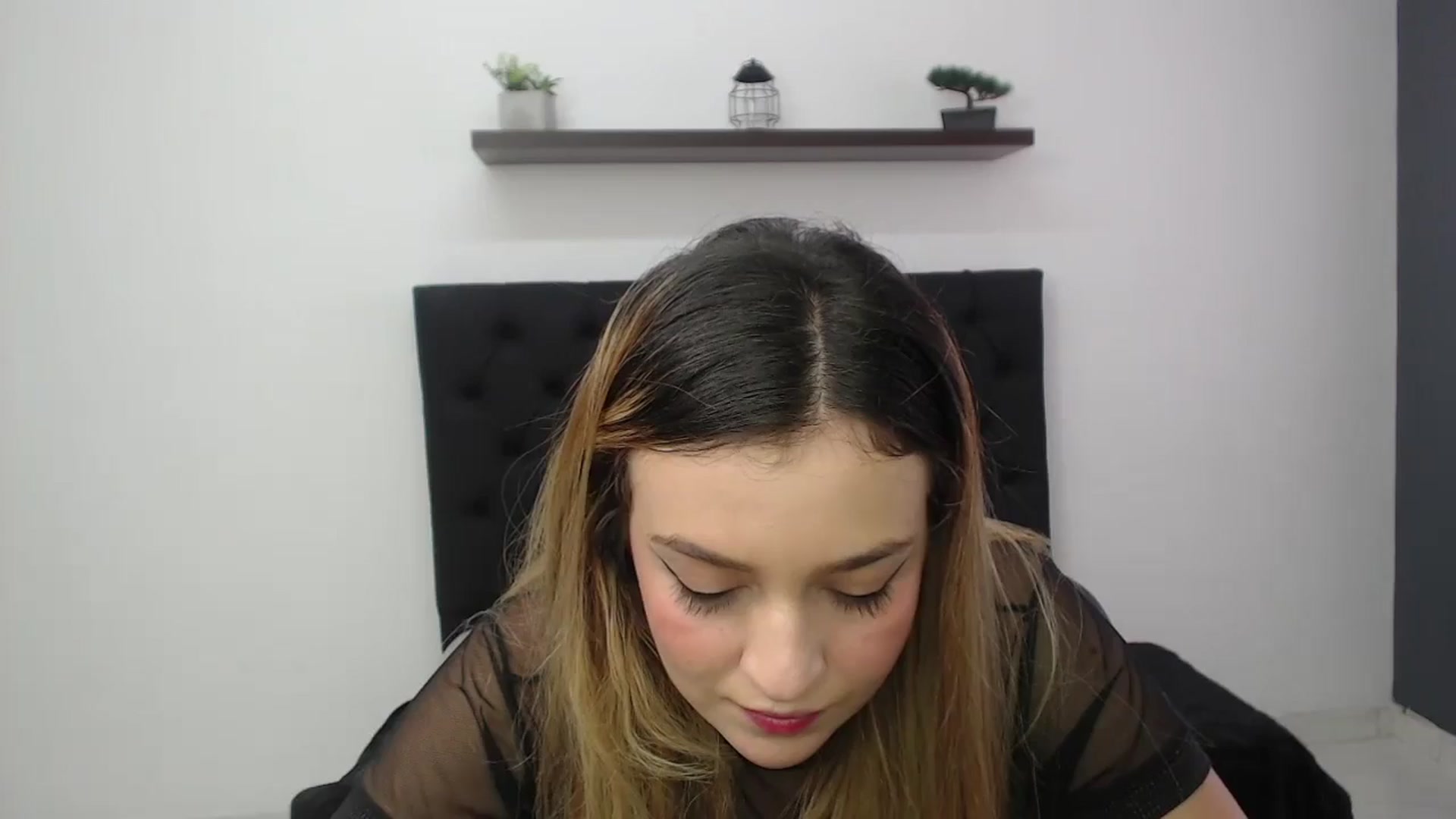 Gallery image thumbnail from CamilleDucan's myfreecams stream on, 11/15/2024, 14:40 image 16 of 20