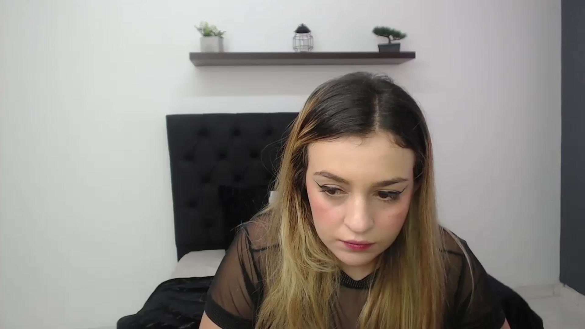 Gallery image thumbnail from CamilleDucan's myfreecams stream on, 11/15/2024, 14:40 image 14 of 20