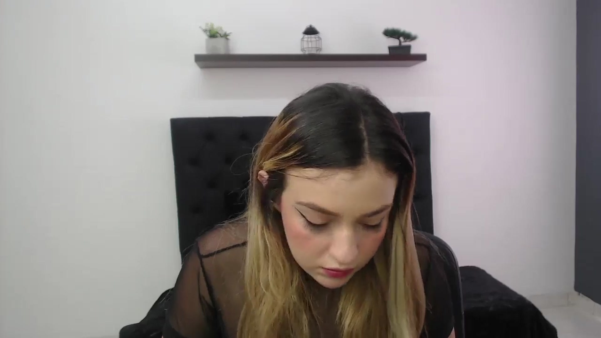 Gallery image thumbnail from CamilleDucan's myfreecams stream on, 11/15/2024, 15:21 image 5 of 20