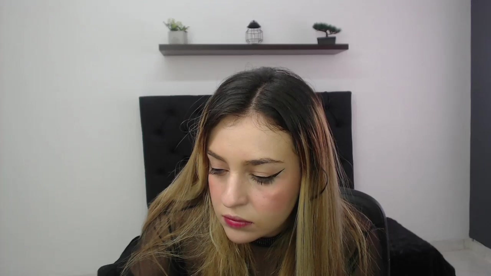 Gallery image thumbnail from CamilleDucan's myfreecams stream on, 11/15/2024, 15:21 image 2 of 20