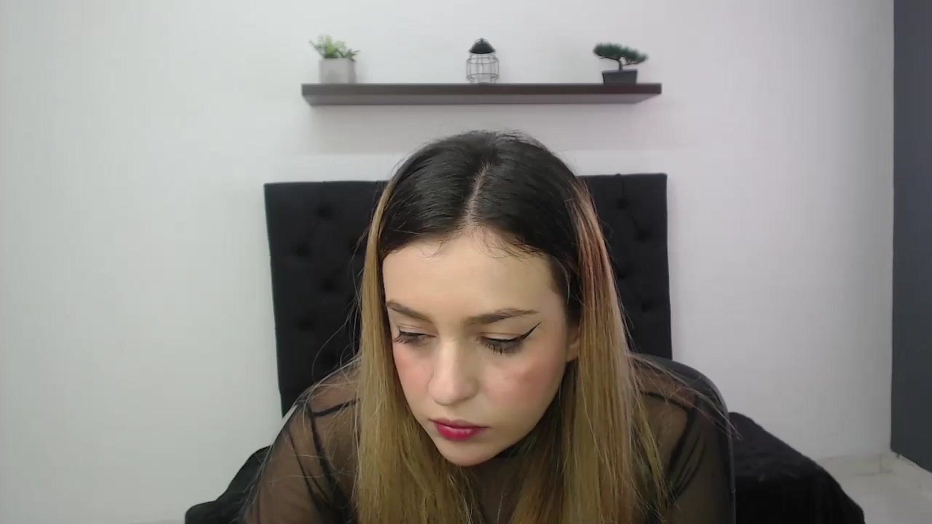 Gallery image thumbnail from CamilleDucan's myfreecams stream on, 11/15/2024, 15:21 image 1 of 20