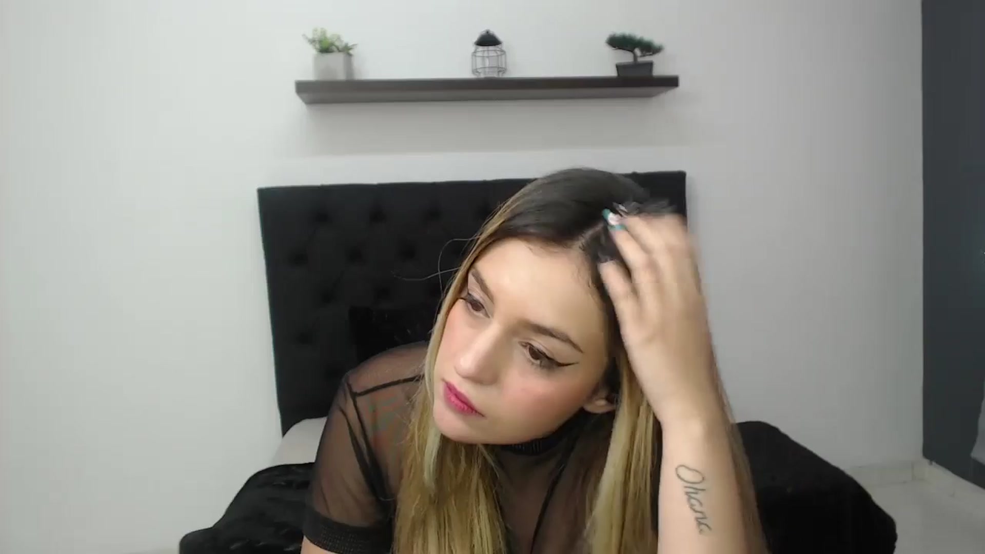 Gallery image thumbnail from CamilleDucan's myfreecams stream on, 11/15/2024, 16:59 image 14 of 20