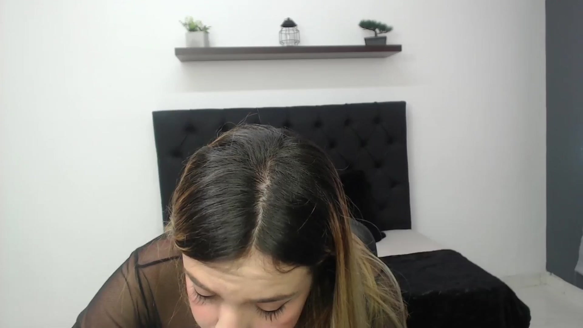 Gallery image thumbnail from CamilleDucan's myfreecams stream on, 11/15/2024, 17:27 image 5 of 20