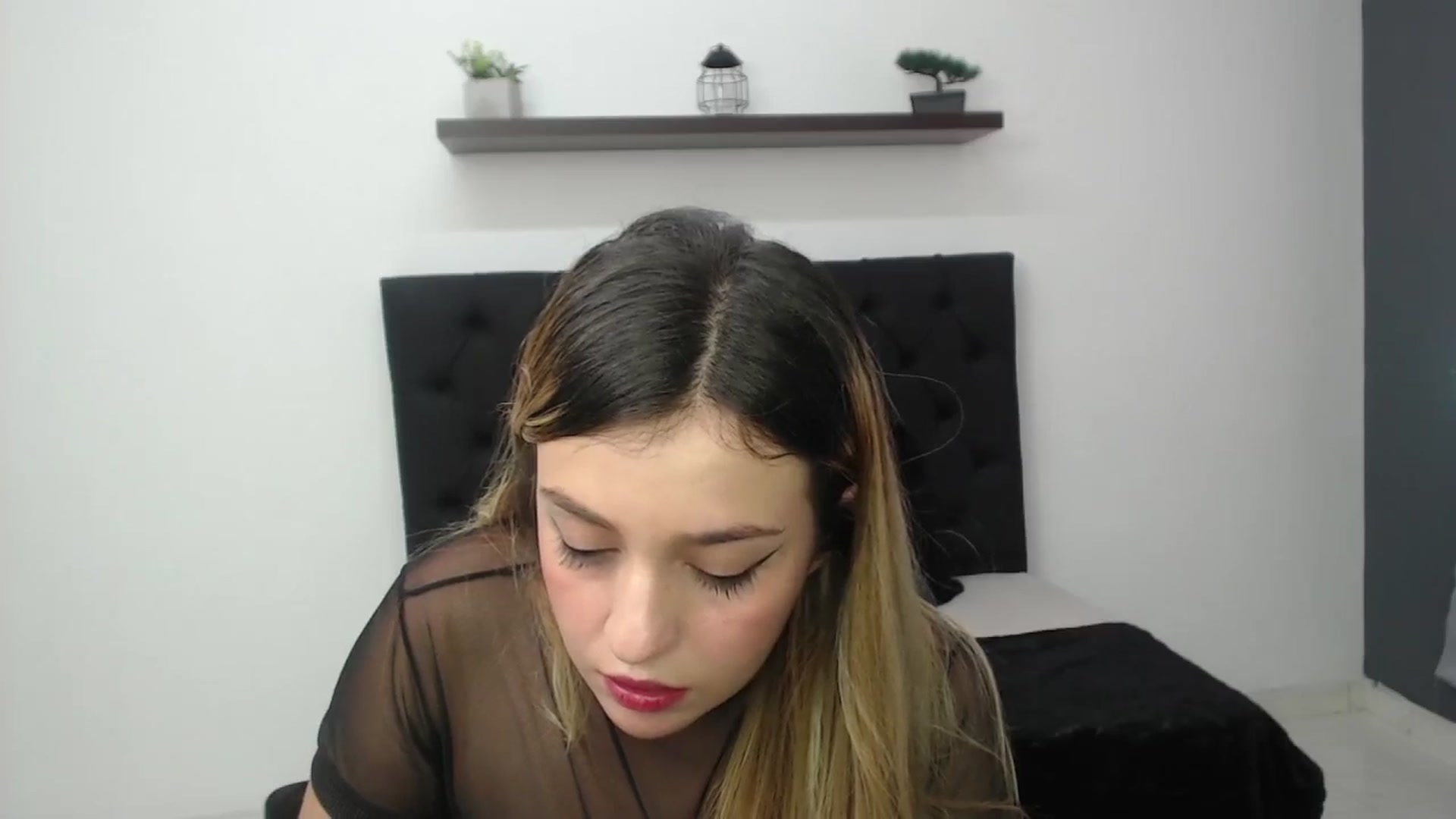 Gallery image thumbnail from CamilleDucan's myfreecams stream on, 11/15/2024, 17:27 image 6 of 20