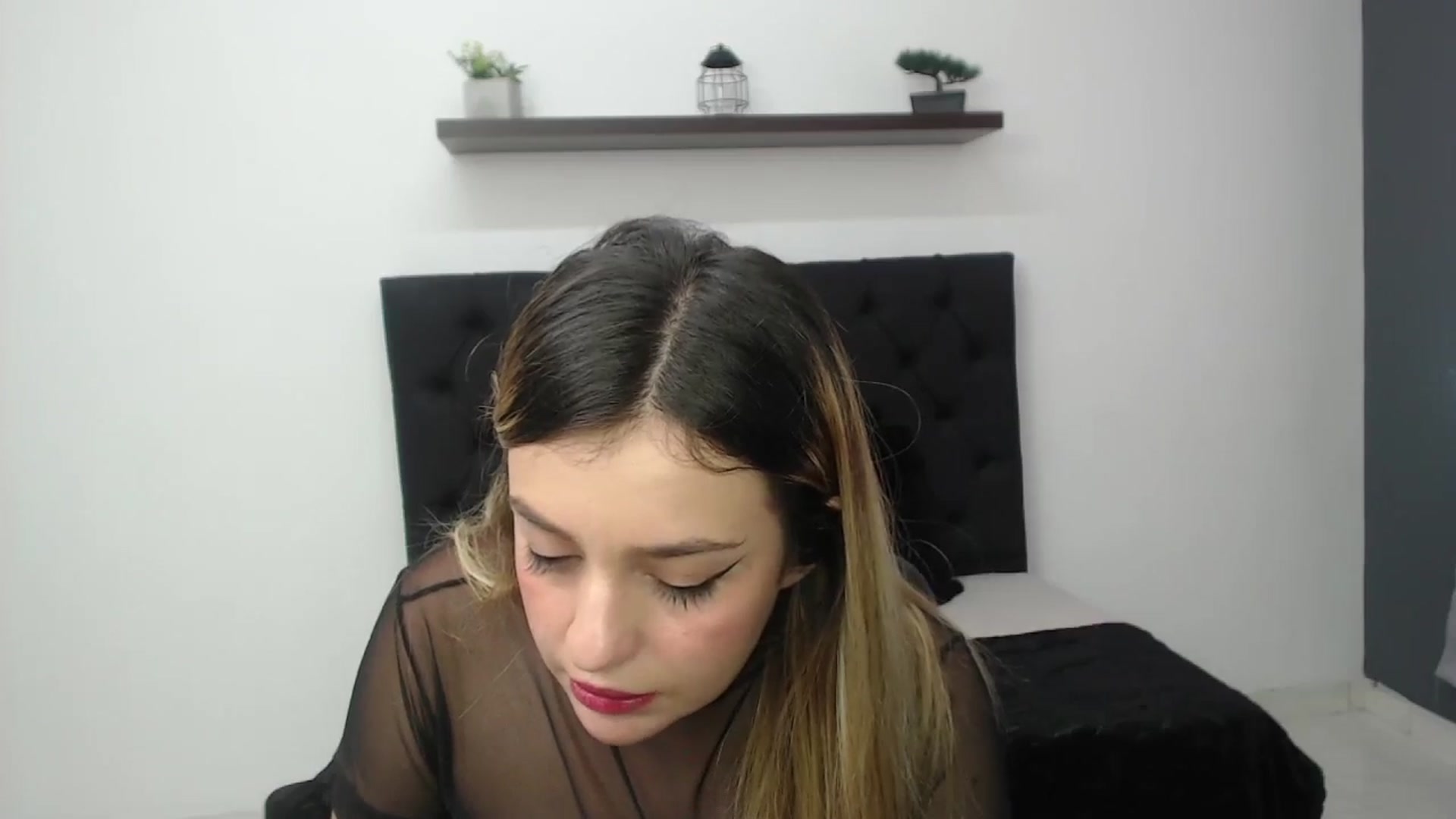 Gallery image thumbnail from CamilleDucan's myfreecams stream on, 11/15/2024, 17:27 image 4 of 20