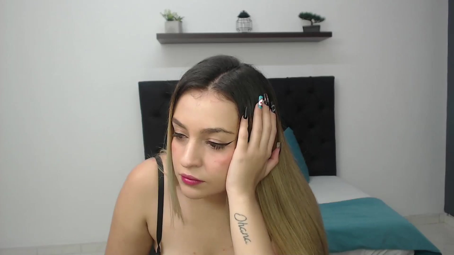 Gallery image thumbnail from CamilleDucan's myfreecams stream on, 11/18/2024, 14:01 image 8 of 20