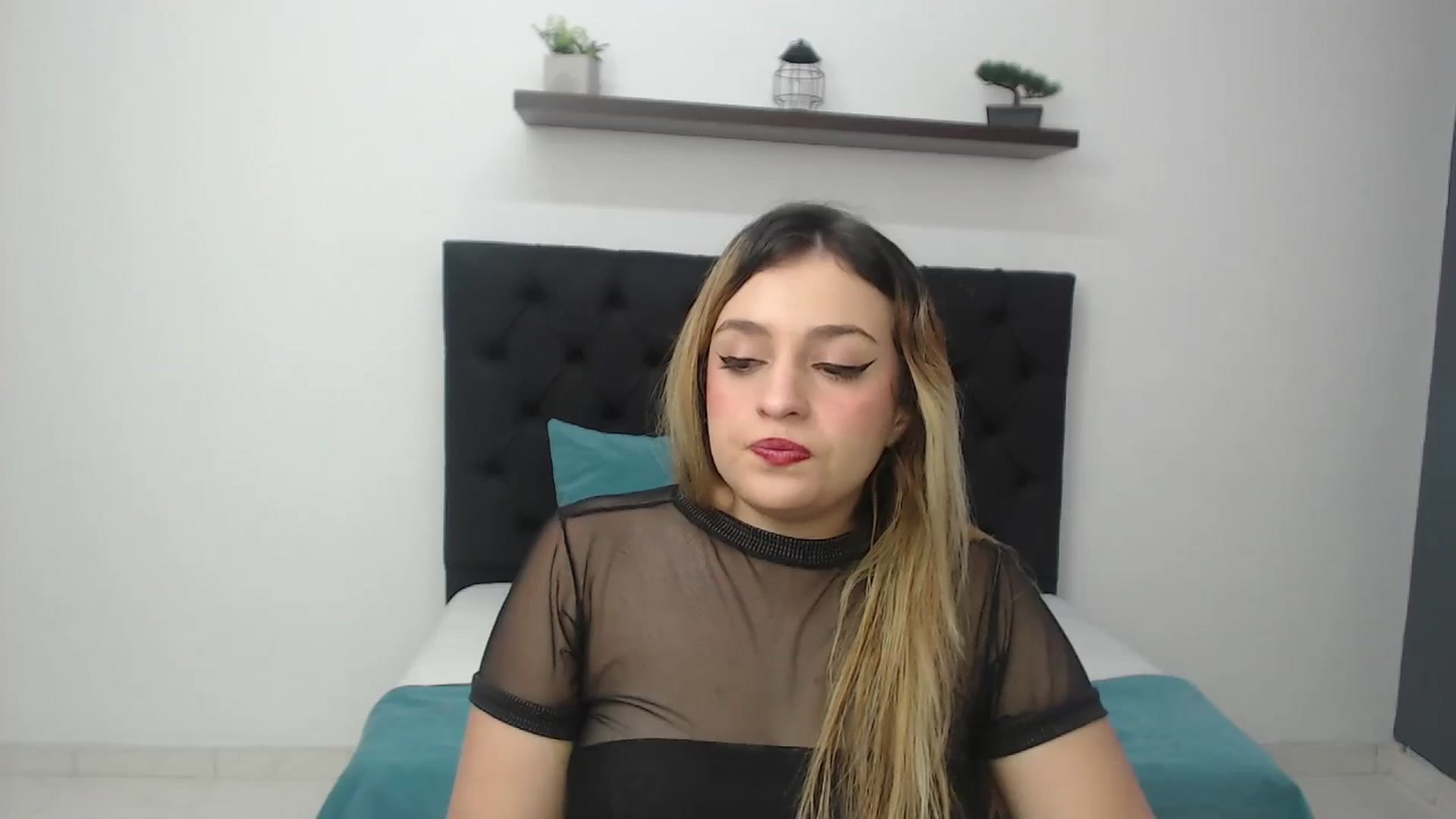 Gallery image thumbnail from CamilleDucan's myfreecams stream on, 11/21/2024, 14:44 image 5 of 20
