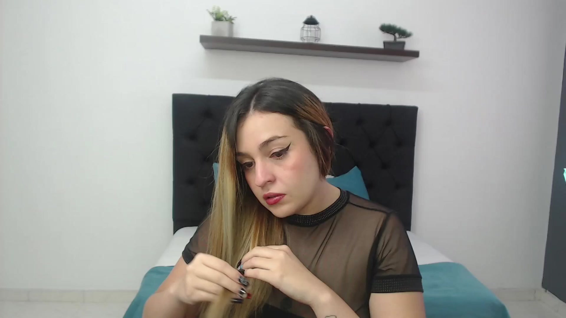 Gallery image thumbnail from CamilleDucan's myfreecams stream on, 11/21/2024, 16:00 image 4 of 20