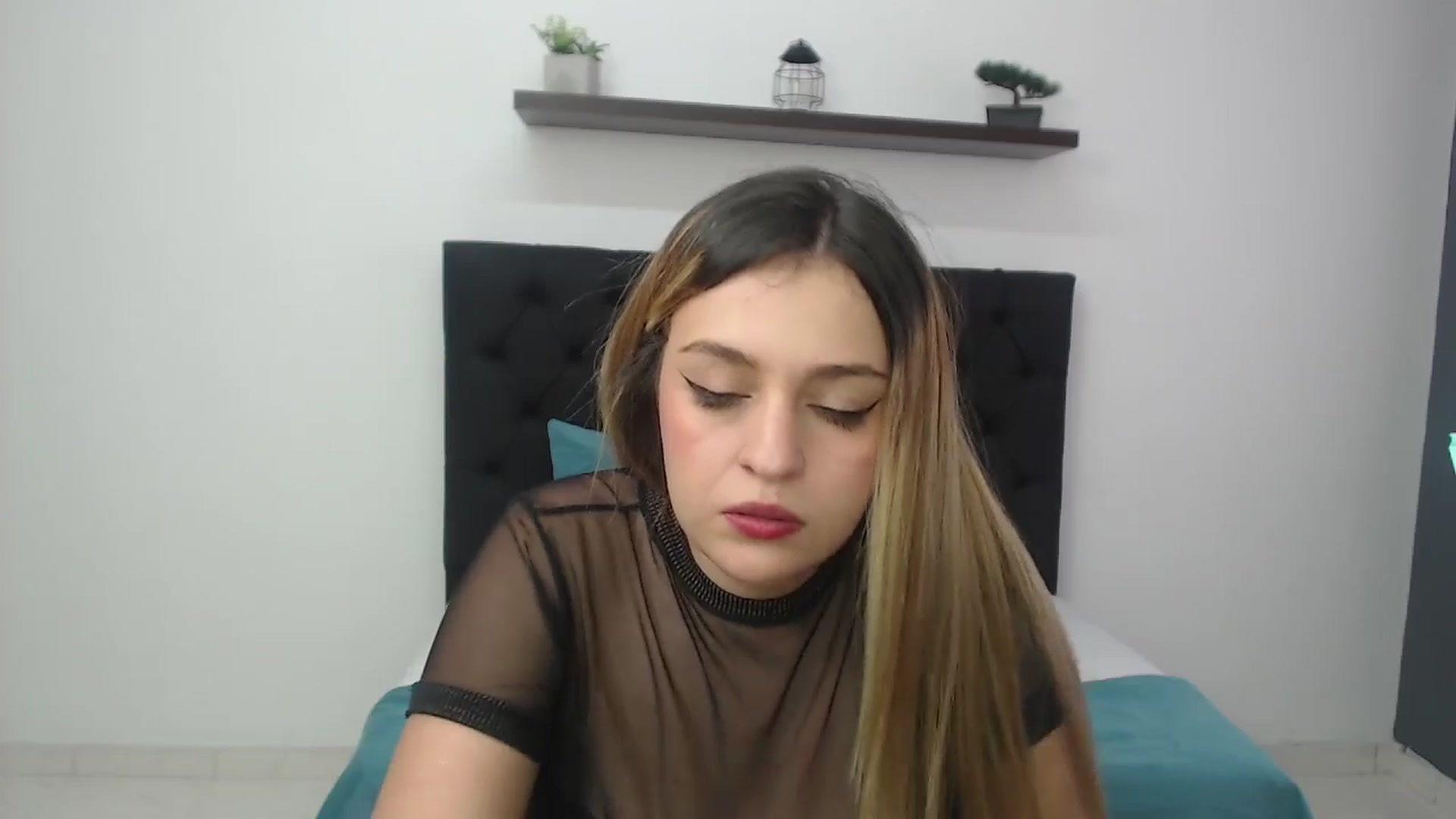 Gallery image thumbnail from CamilleDucan's myfreecams stream on, 11/21/2024, 16:00 image 15 of 20