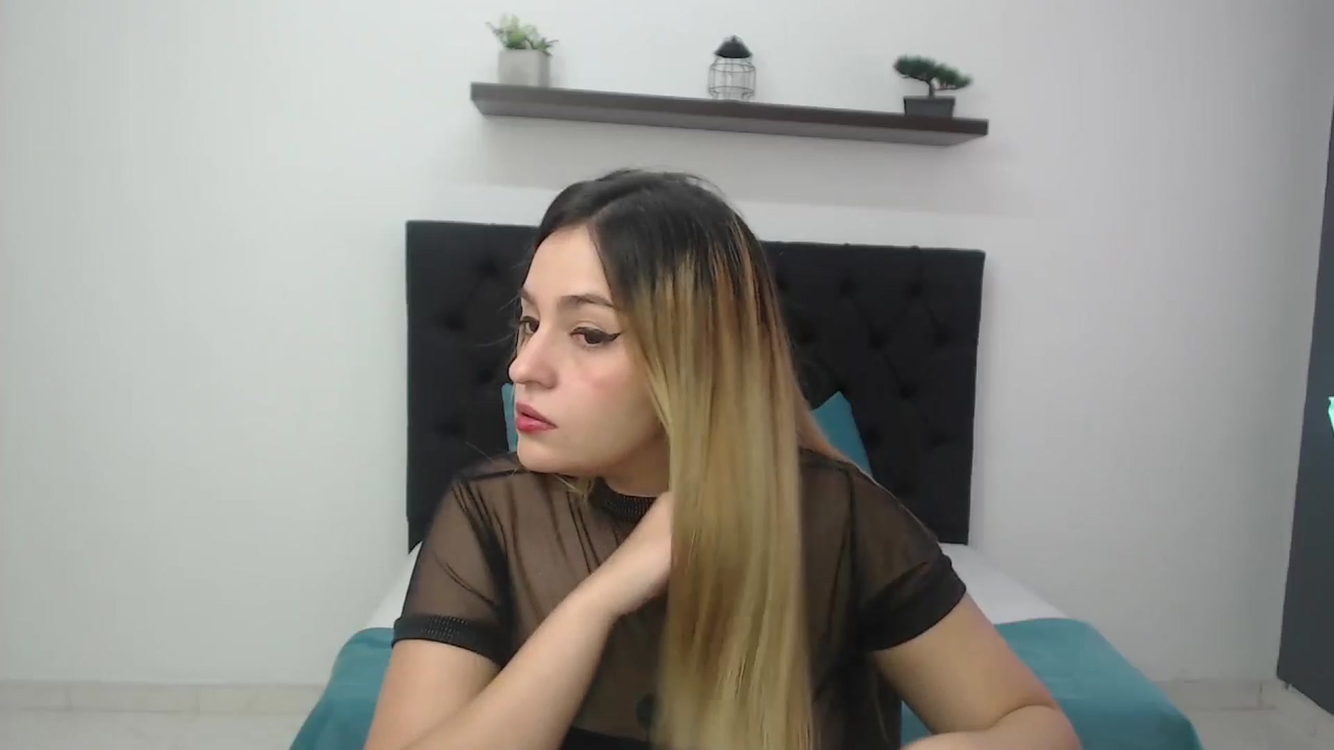 Gallery image thumbnail from CamilleDucan's myfreecams stream on, 11/21/2024, 16:00 image 8 of 20
