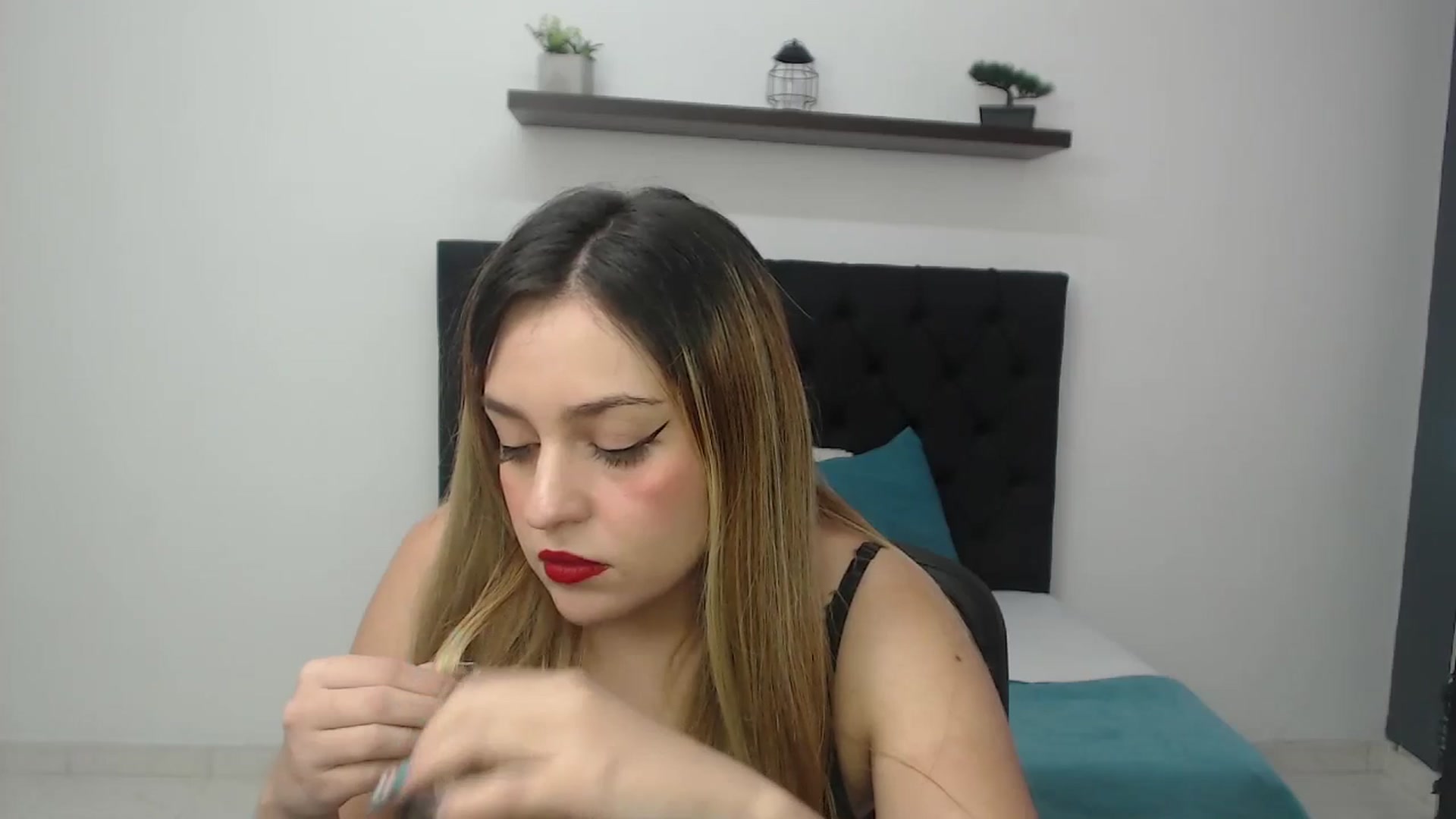 Gallery image thumbnail from CamilleDucan's myfreecams stream on, 11/22/2024, 16:43 image 4 of 20